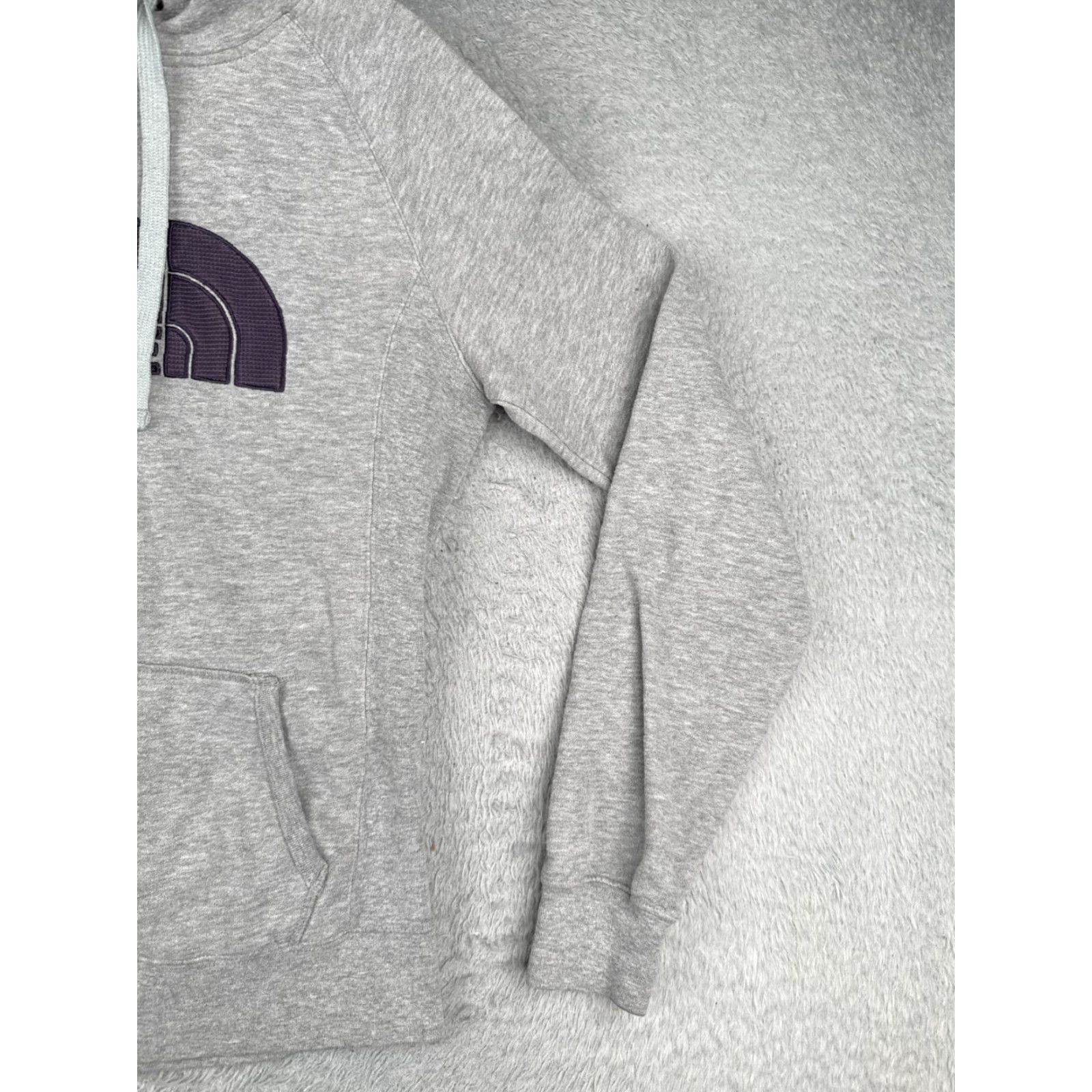 The North Face The North Face Hoodie Womens Small Gray Pullover Logo Front Pocket Sweater Size S / US 4 / IT 40 - 2 Thumbnail