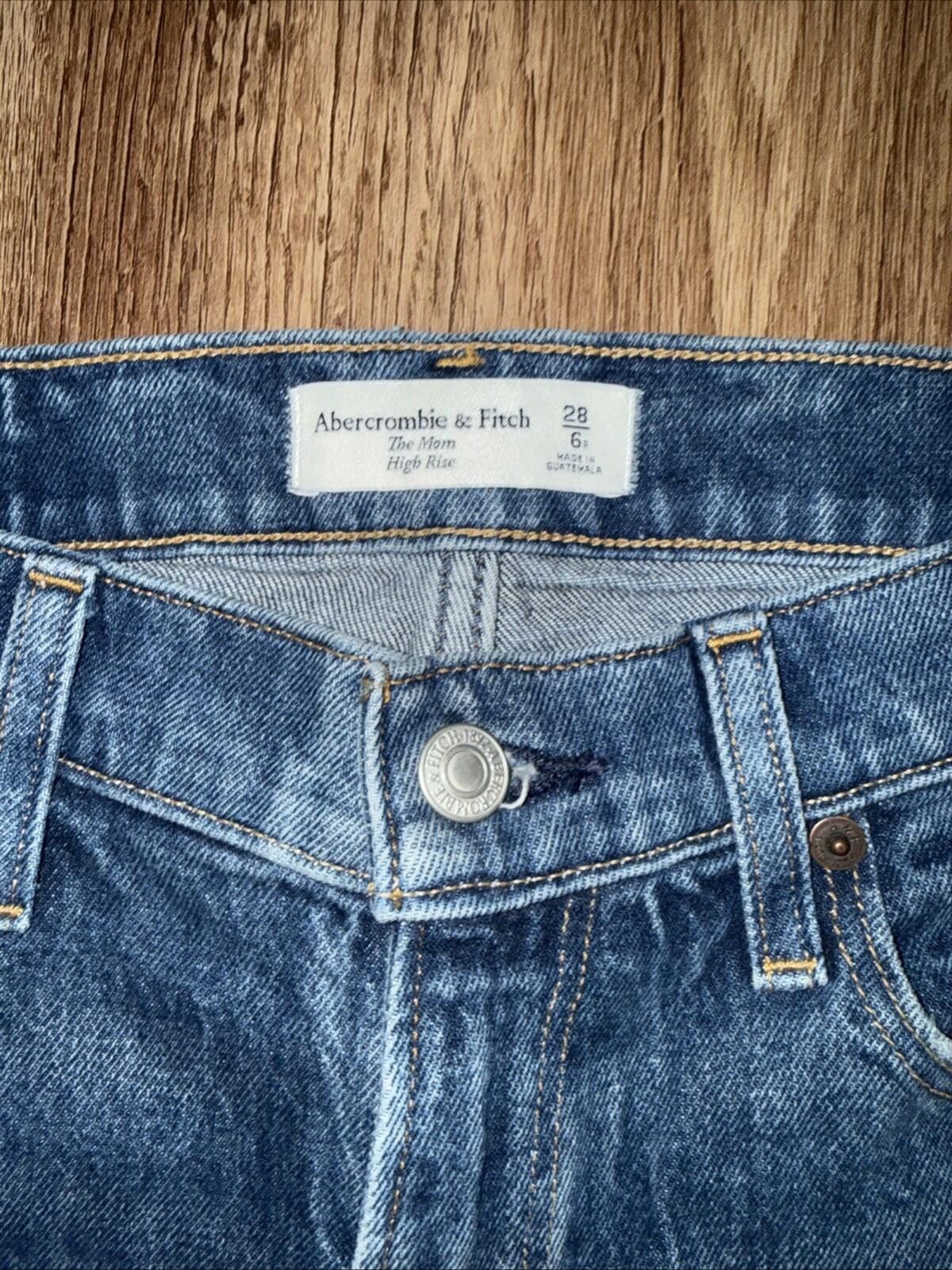 Abercrombie & Fitch Abercrombie & Fitch The Mom High Rise Distressed Jeans 28/6 Size 28" / US 6 / IT 42 - 3 Thumbnail