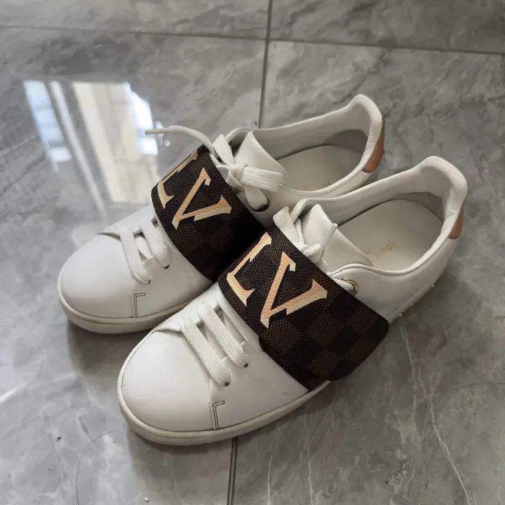 Louis Vuitton Frontrow White Low-Top Sneakers 0079