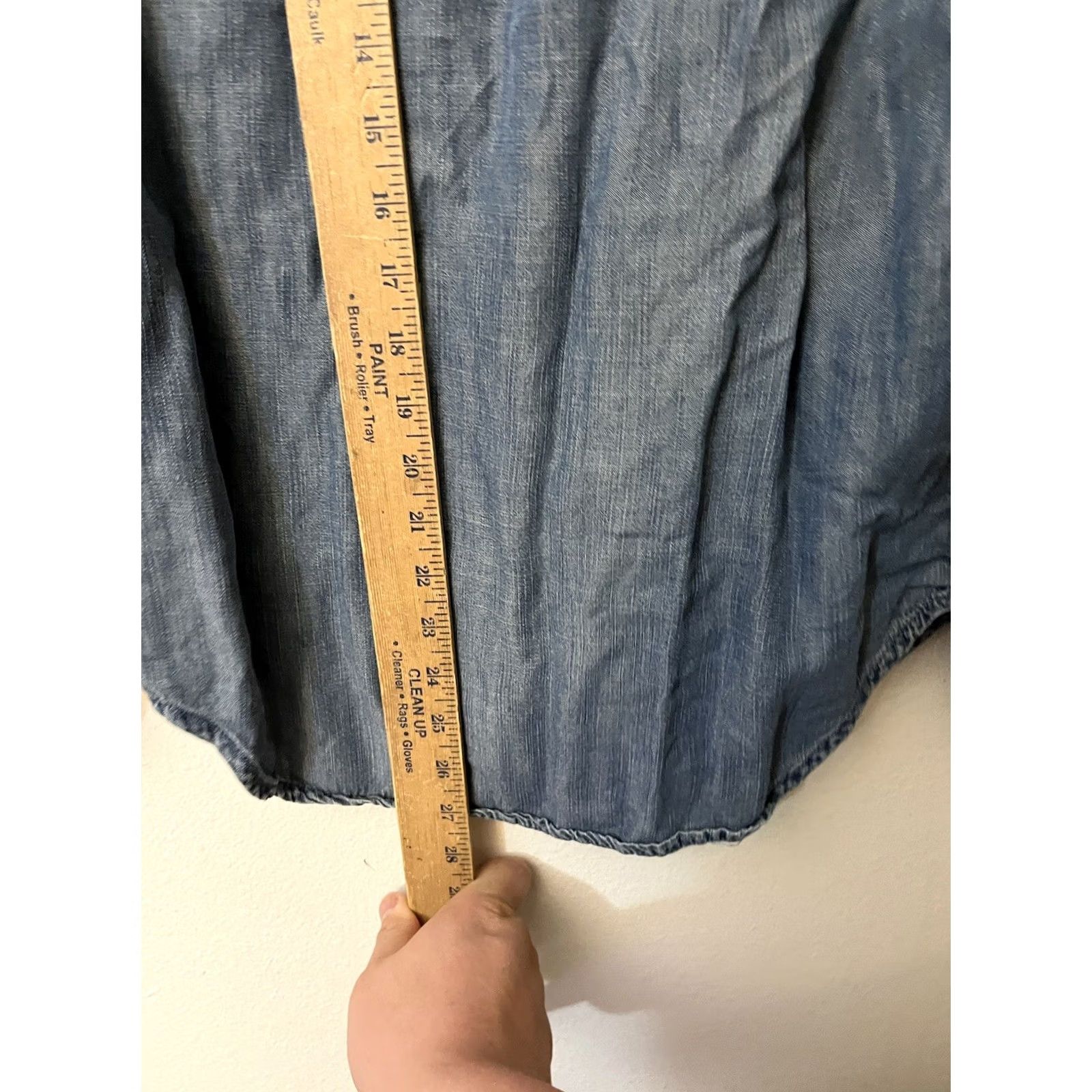 Banana Republic Banana Republic Shirt Womens Size XS Blue Boyfriend Fit Lyocell Button Up Dark Size XS / US 0-2 / IT 36-38 - 5 Thumbnail