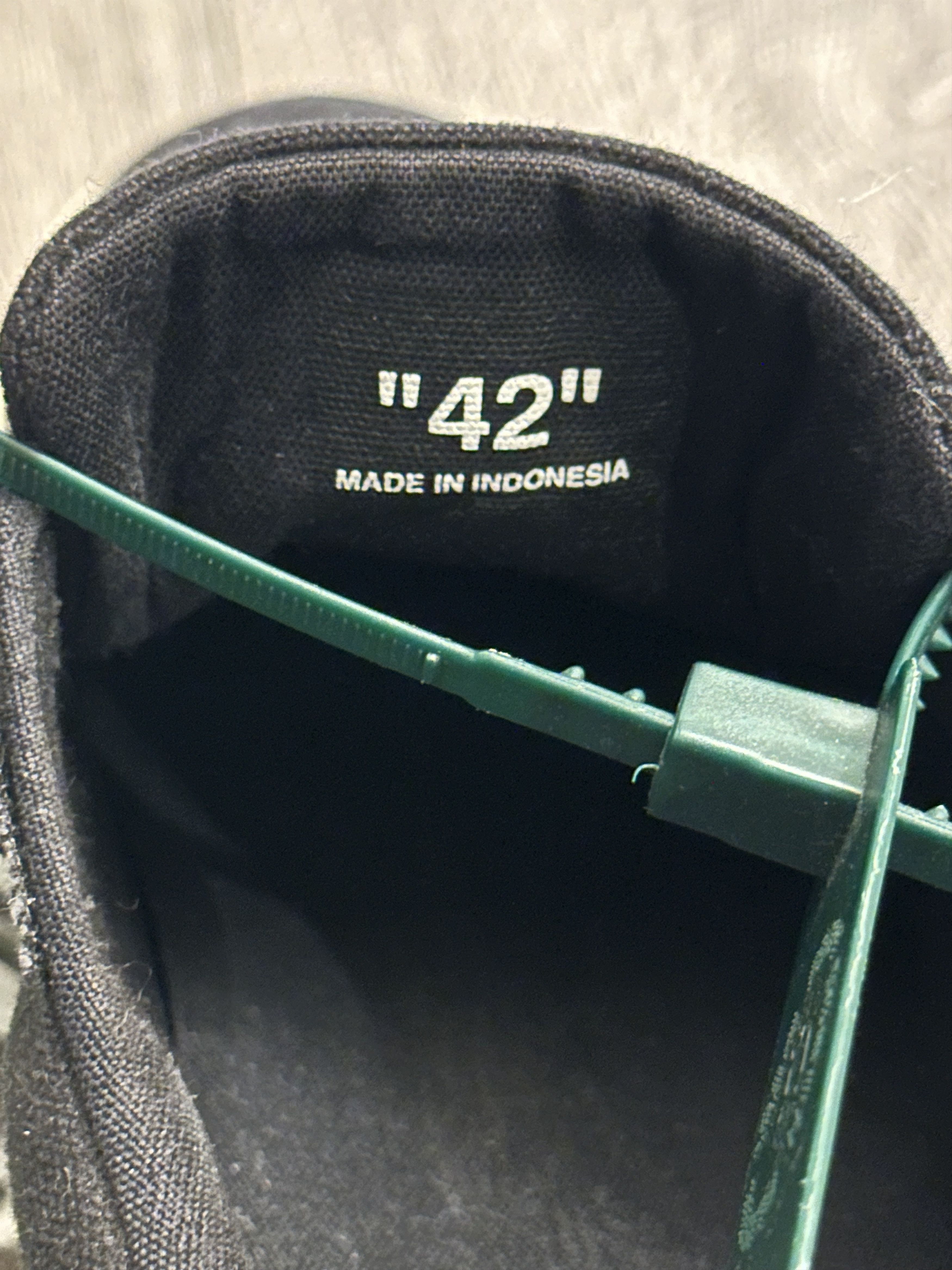 Off-White Canvas Off White Sneaker Size US 9 / EU 42 - 6 Thumbnail