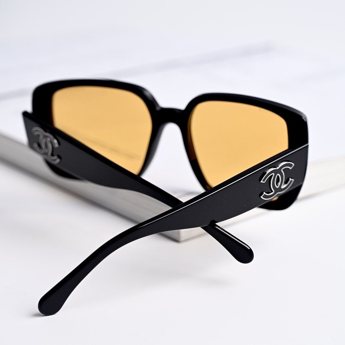Chanel CHANEL 0CH5541 1799/7 SUNGLASSES Size ONE SIZE - 11 Thumbnail