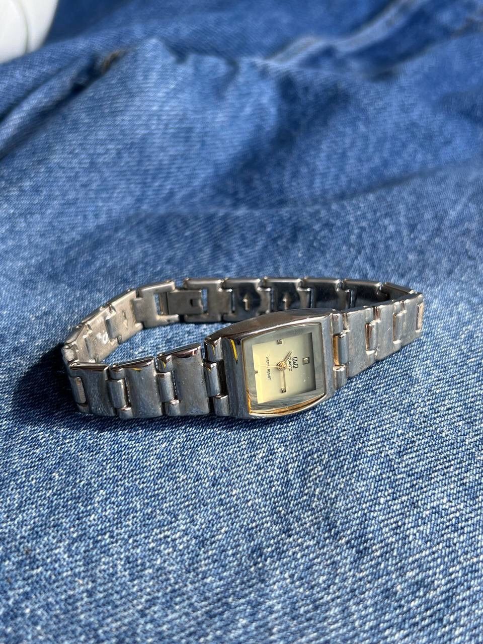 Jewelry × Vintage Vintage Omax Gold Dial Watch Chevron Bracelet Japanese Brand Size ONE SIZE - 1 Thumbnail