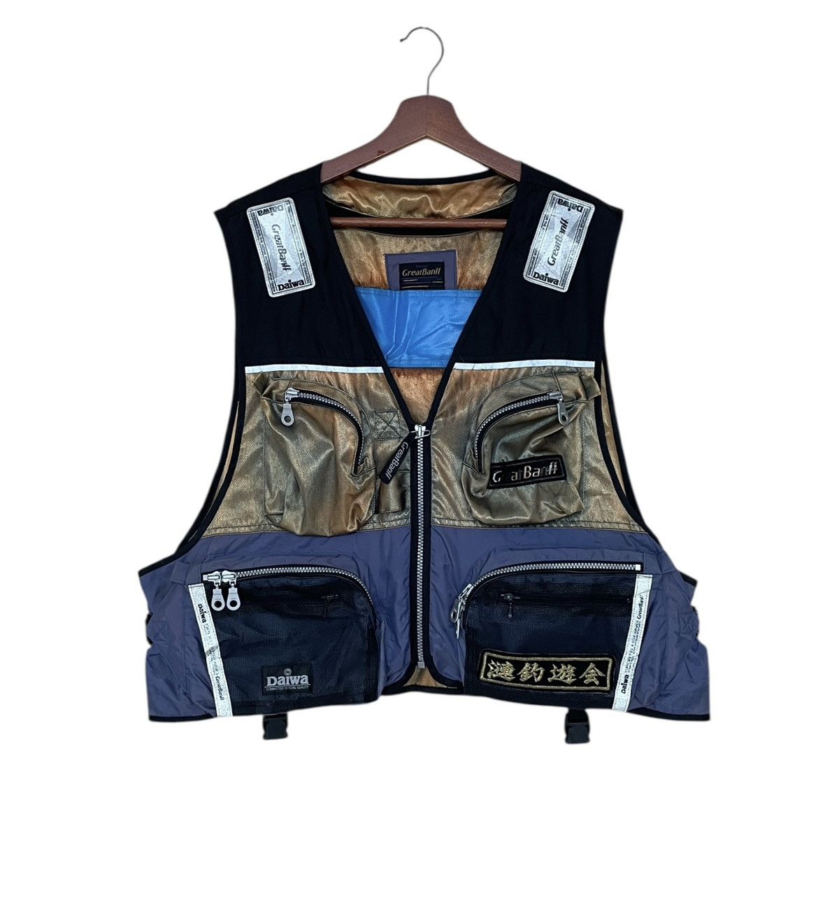 DAIWA × Vintage Vintage Brand Daiwa Greatbanff Fishing Vest 1990s Size US L / EU 52-54 / 3 - 1 Thumbnail