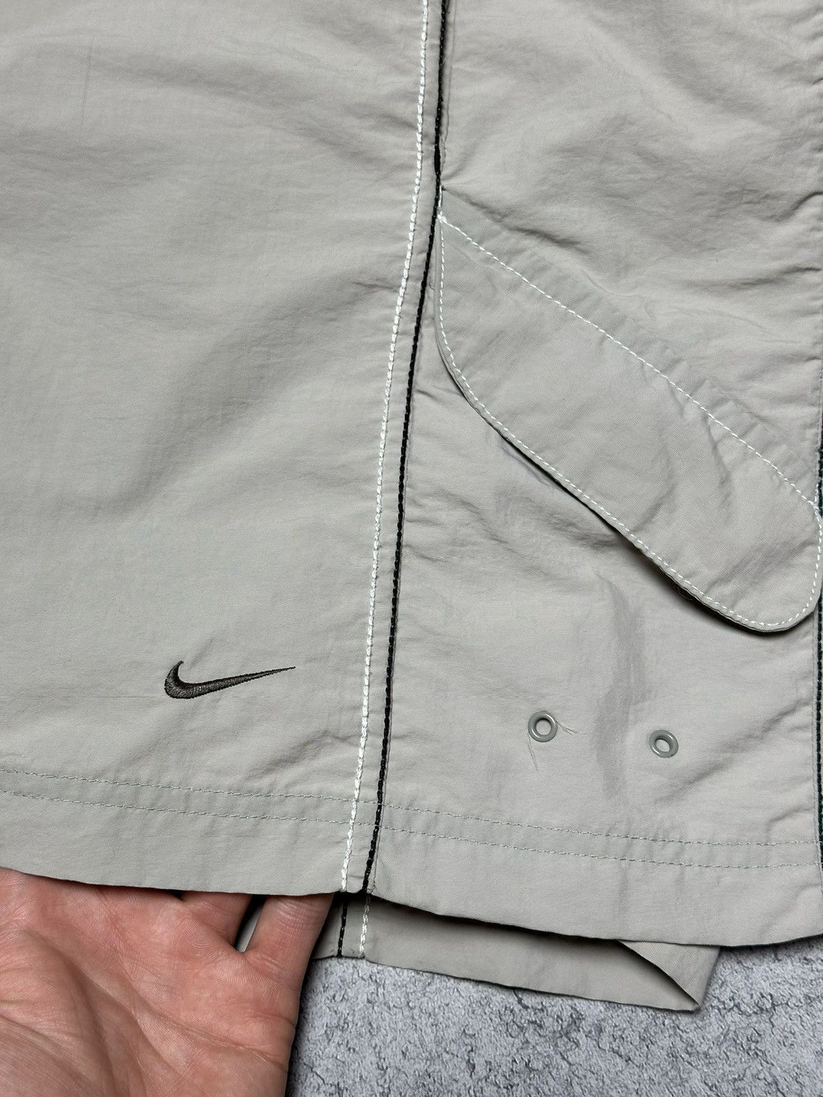 Vintage Vintage Nike Cargo Swoosh Shorts Y2k Size US 36 / EU 52 - 6 Thumbnail