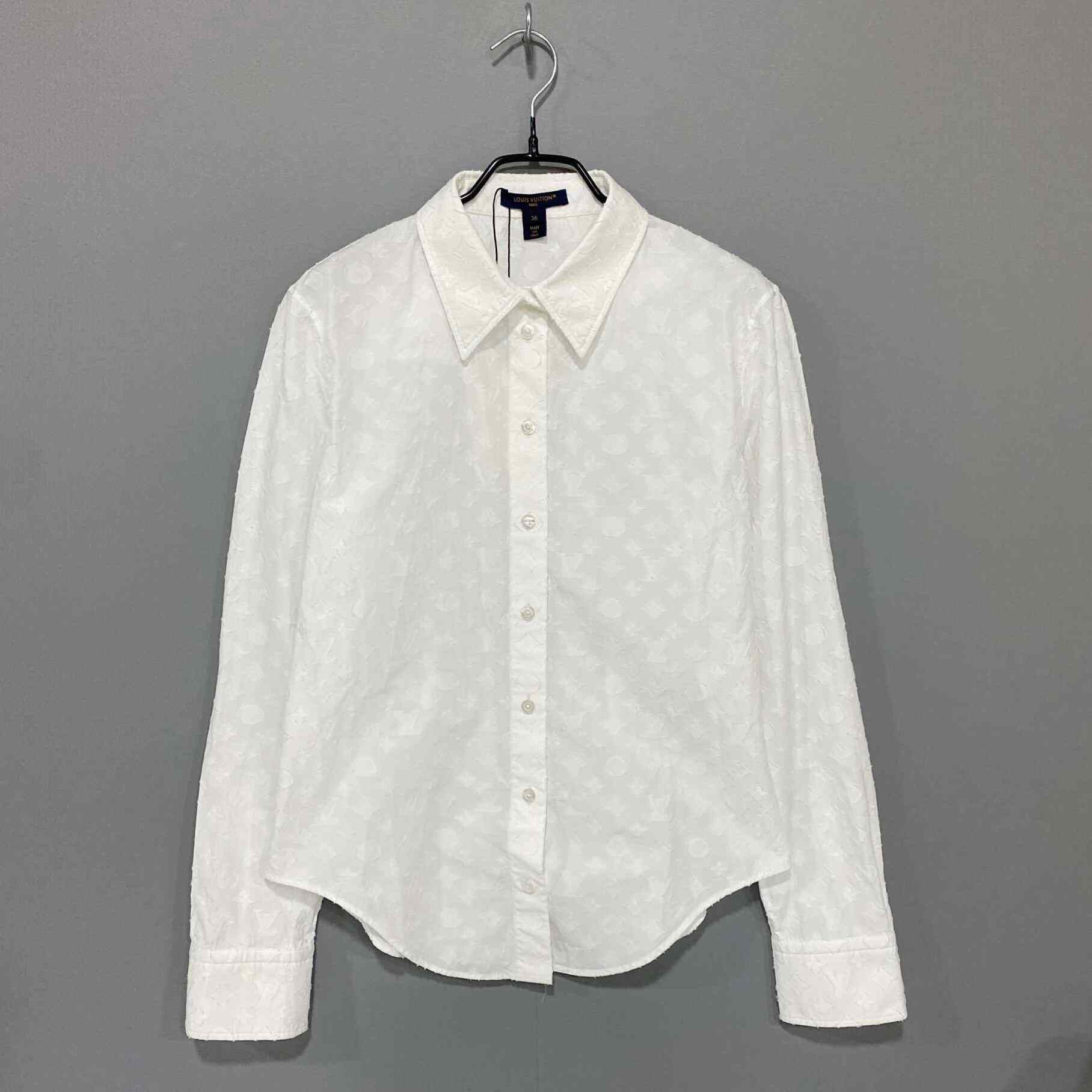 Louis Vuitton Louis Vuitton Retro White Button Up M Women Size M / US 6-8 / IT 42-44 - 1 Thumbnail