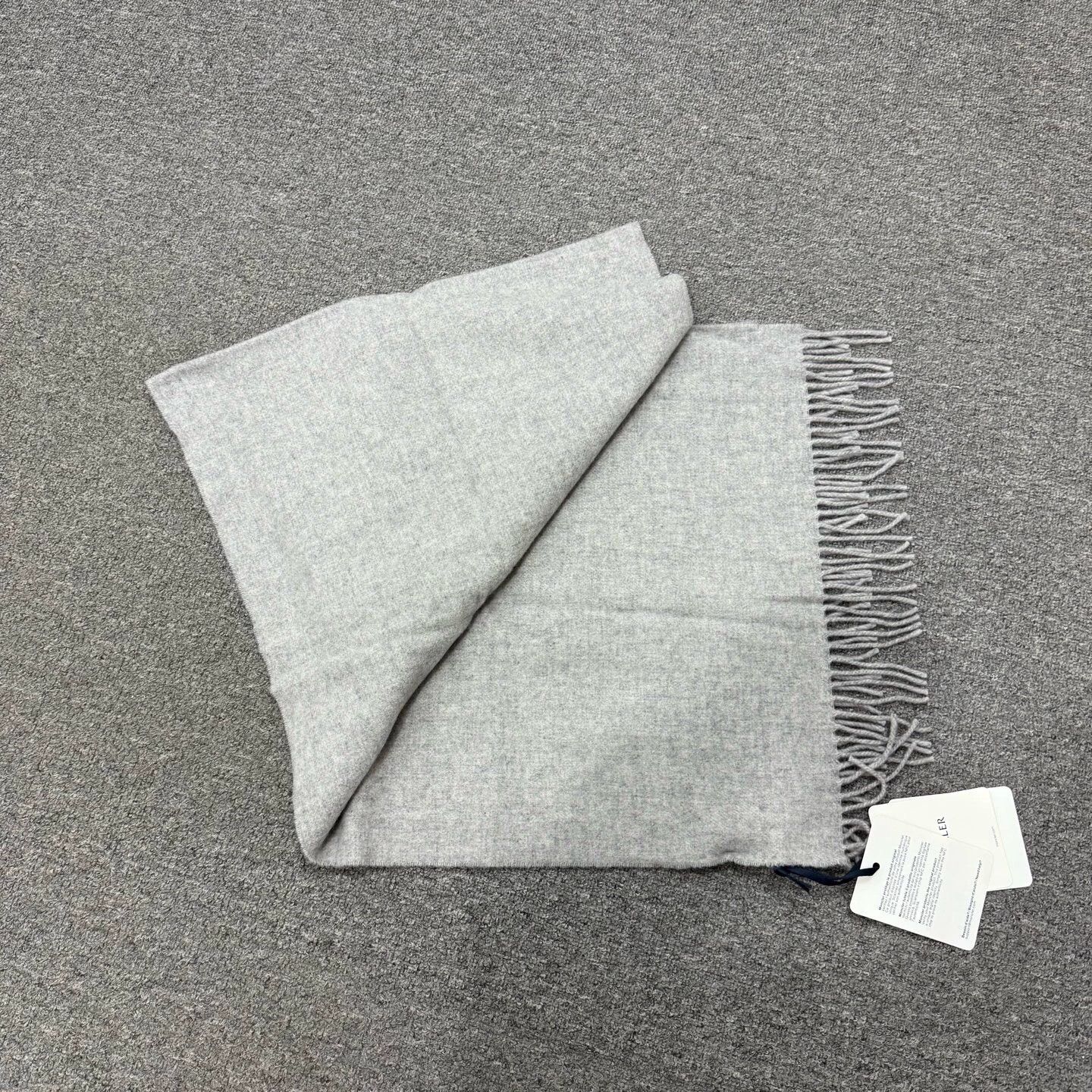 Moncler Moncler NWT Gray Wool Scarf Size ONE SIZE - 2 Thumbnail