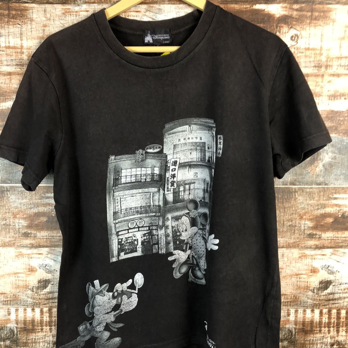 Disney Disney Hong Kong Black T-Shirt #A2290 Size US M / EU 48-50 / 2 - 5 Thumbnail