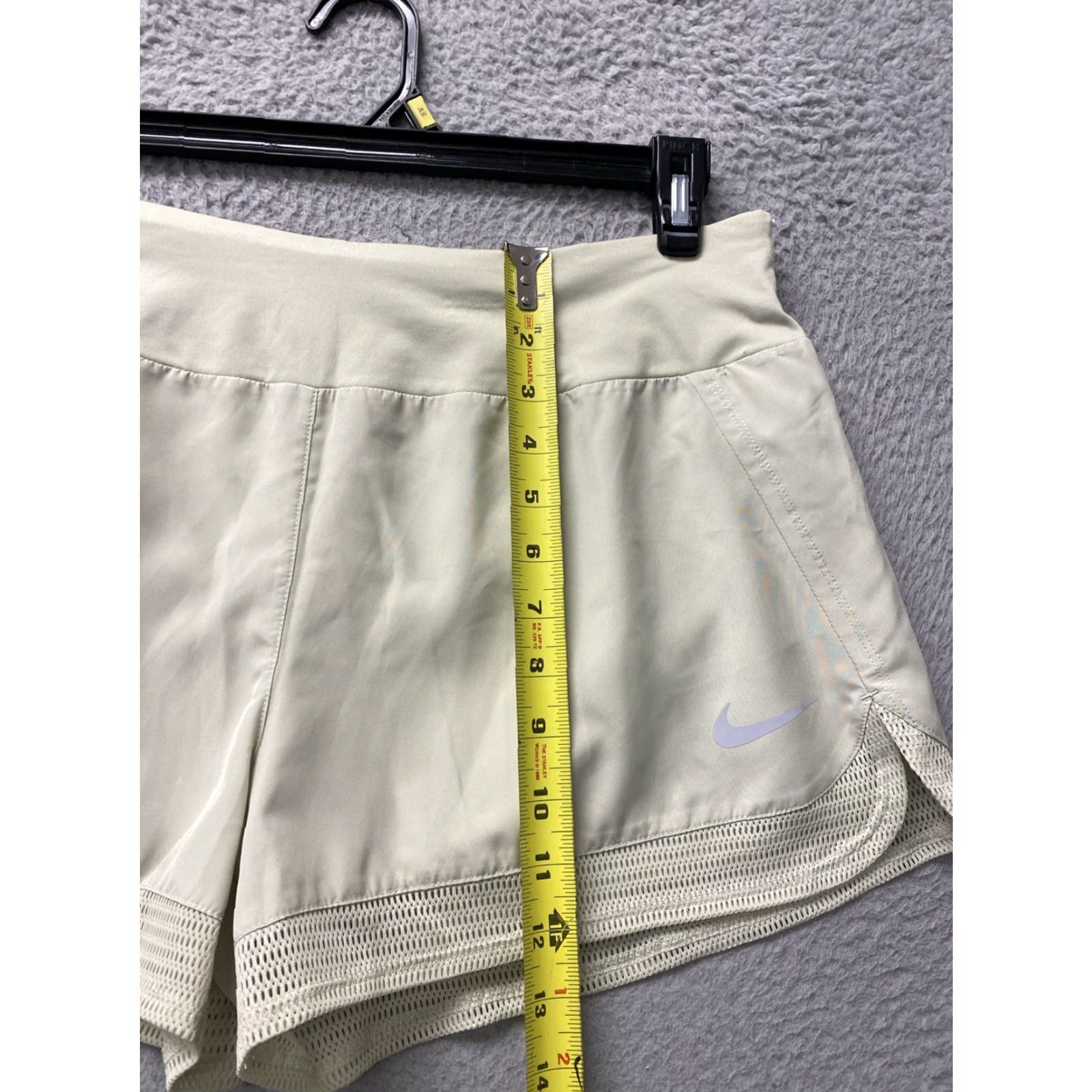 Nike Nike Dri-Fit Crew Running Shorts Lemon Green Womens Size Large /87-87 L Size 36" / US 14 / IT 50 - 5 Thumbnail