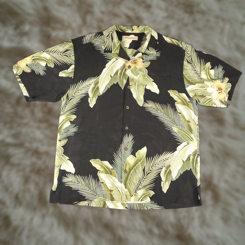 Tommy Bahama Tommy Bahama Shirt Mens Large Black Floral Hawaiian Button Up Short Sleeve Size US L / EU 52-54 / 3 - 1 Thumbnail