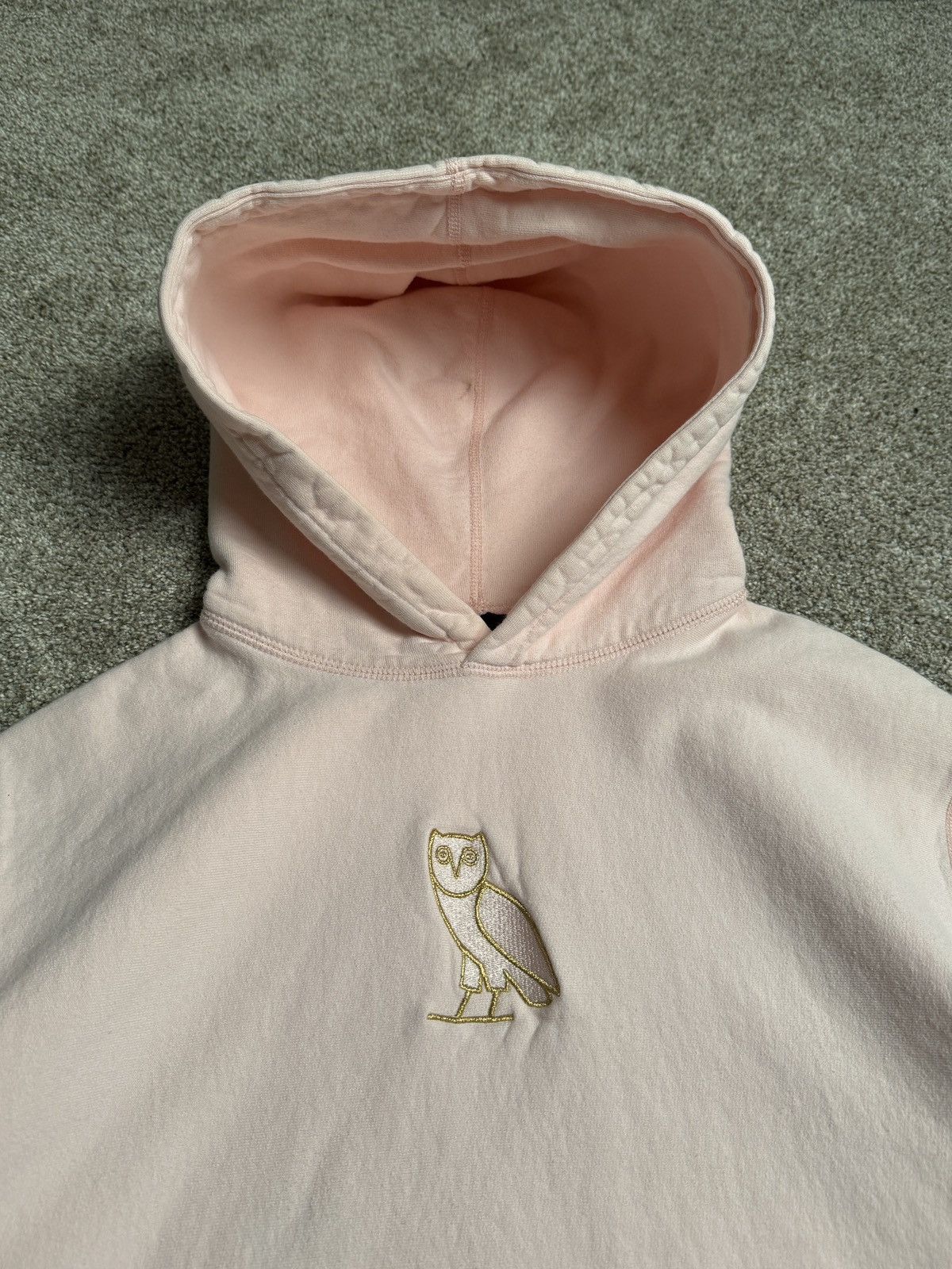 October's Very Own OVO “BLUSH” CLASSIC LOGO PULLOVER HOODIE Size US XL / EU 56 / 4 - 2 Thumbnail