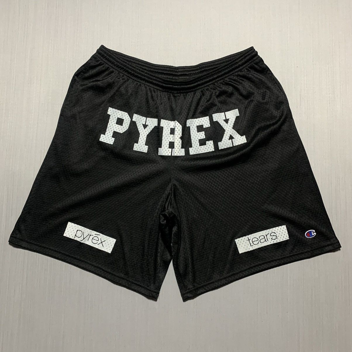 image of Denim Tears x Pyrex Vision Pyrex Tears Shorts in Black, Men's (Size 36)