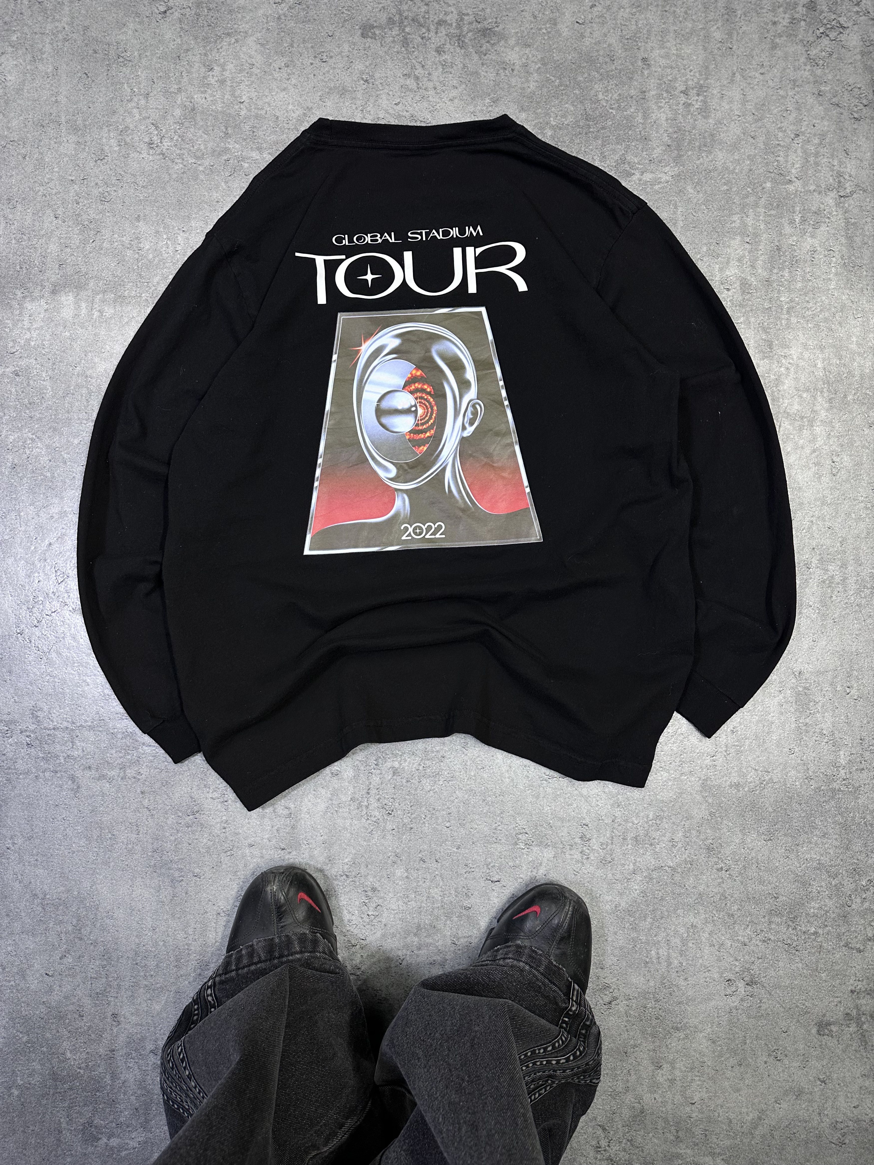 The Weeknd Global stadium tour the weeknd xoxo black longsleeve Size US M / EU 48-50 / 2 - 1 Thumbnail