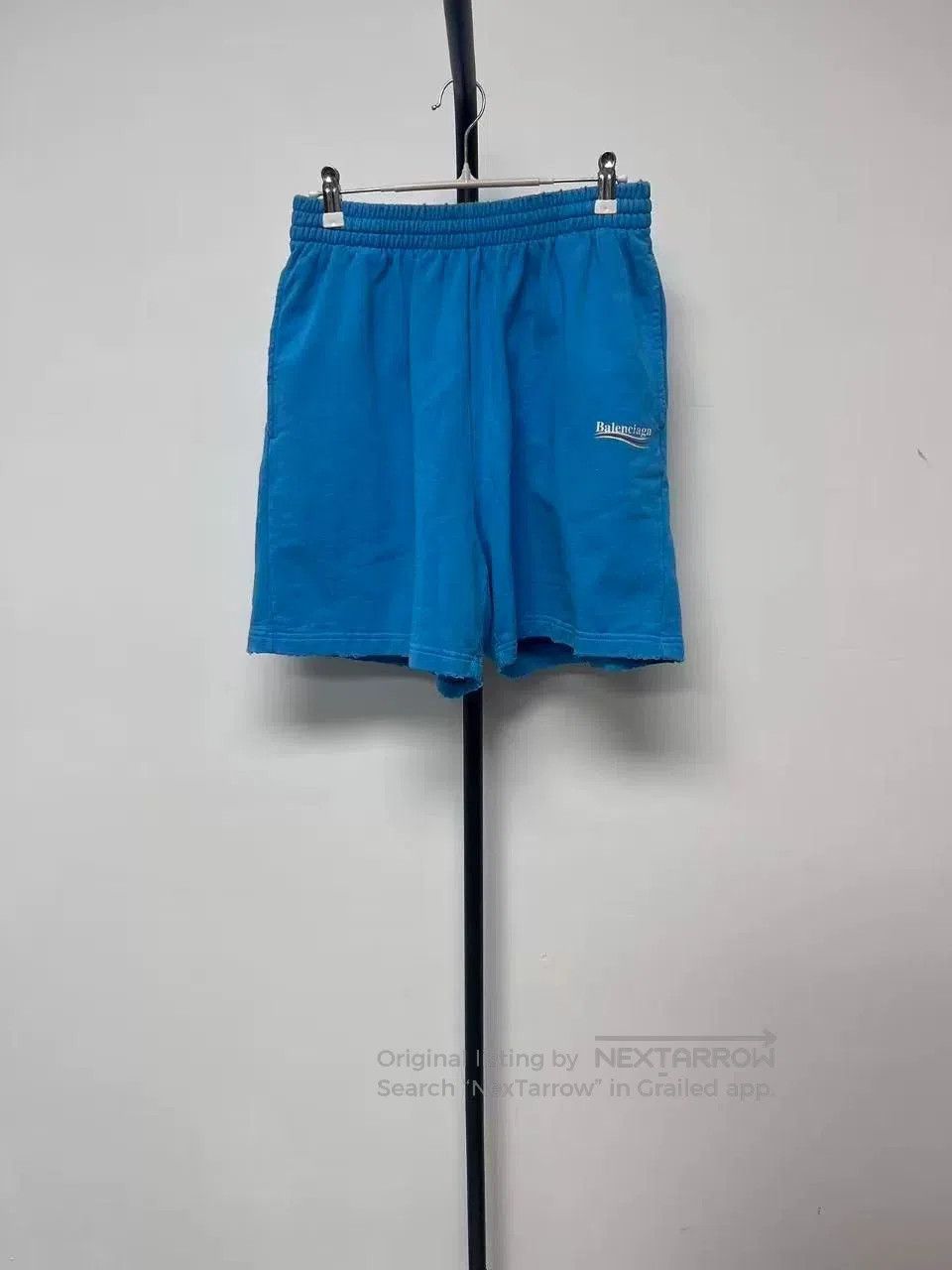 Balenciaga Balenciaga Men's Solid Logo Straight-Leg Shorts. Size US 26 / EU 42 - 1 Thumbnail