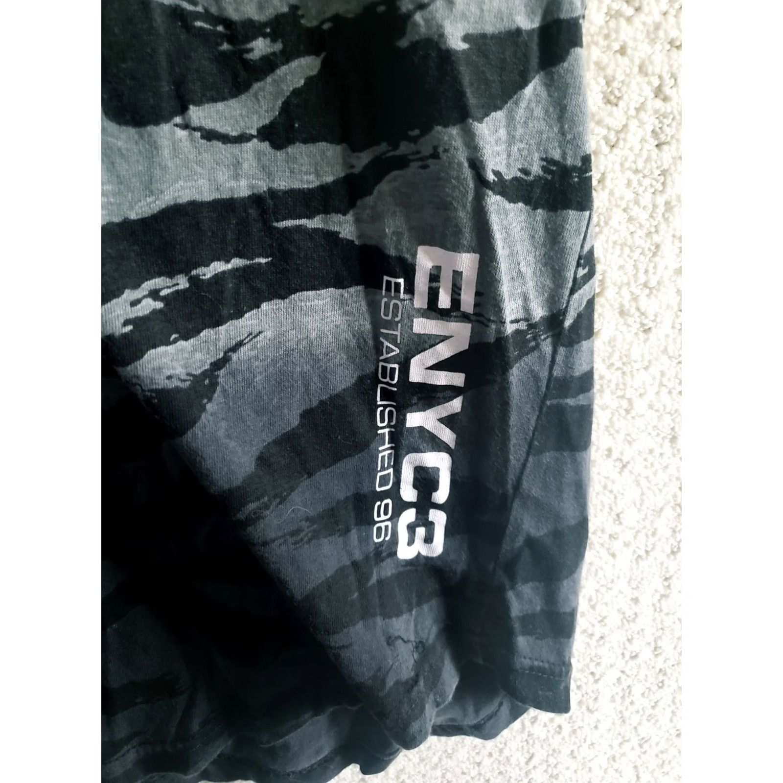 Enyce VINTAGE enyce T-Shirt Adult M Black Silver Fade Metallic Tiger Stripe Graphic Tee 90s Mens Size US M / EU 48-50 / 2 - 4 Thumbnail