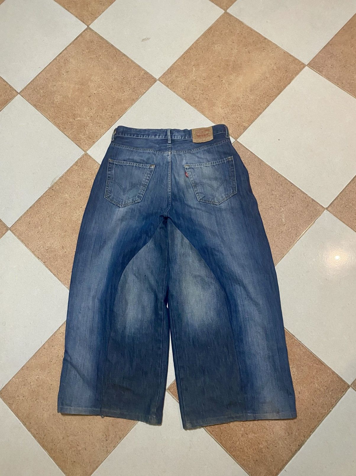 Levi's Vintage Clothing Levis 501 Baggy Wide Leg Faded Jeans Size US 44 / EU 60 - 1 Thumbnail