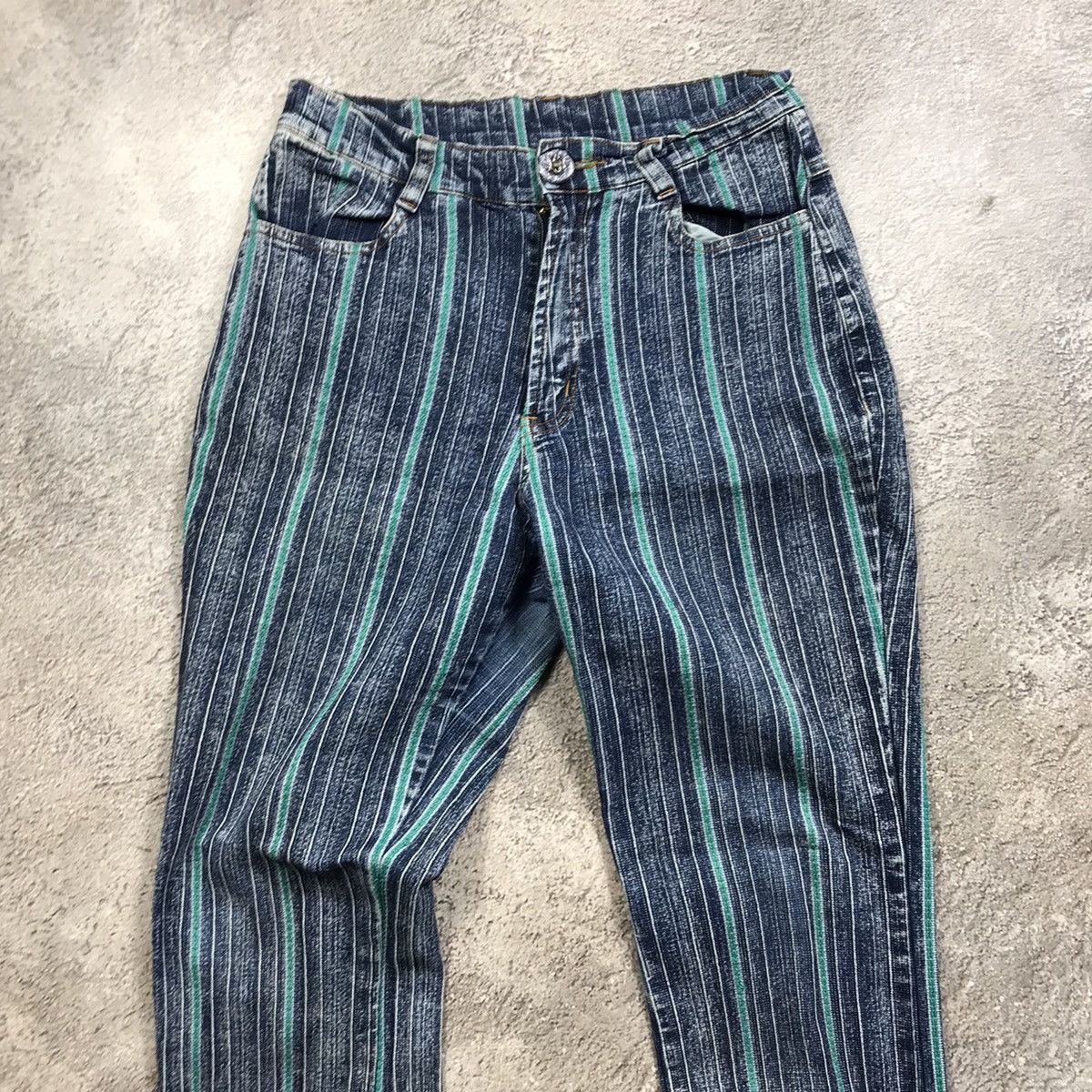Vintage Vintage Y2K Distressed Flared Jeans Japanese Streetwear 26 Size 26" / US 2 / IT 38 - 3 Thumbnail
