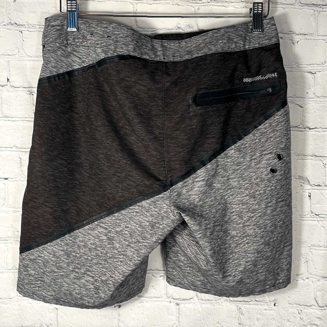 Vintage VINTAGE American Eagle Outfitters Swimwear Swim Trunks Board Shorts Size S Small Gray Mens Adults S Gray Board Shorts Swim Trunks Size US 29 - 3 Thumbnail