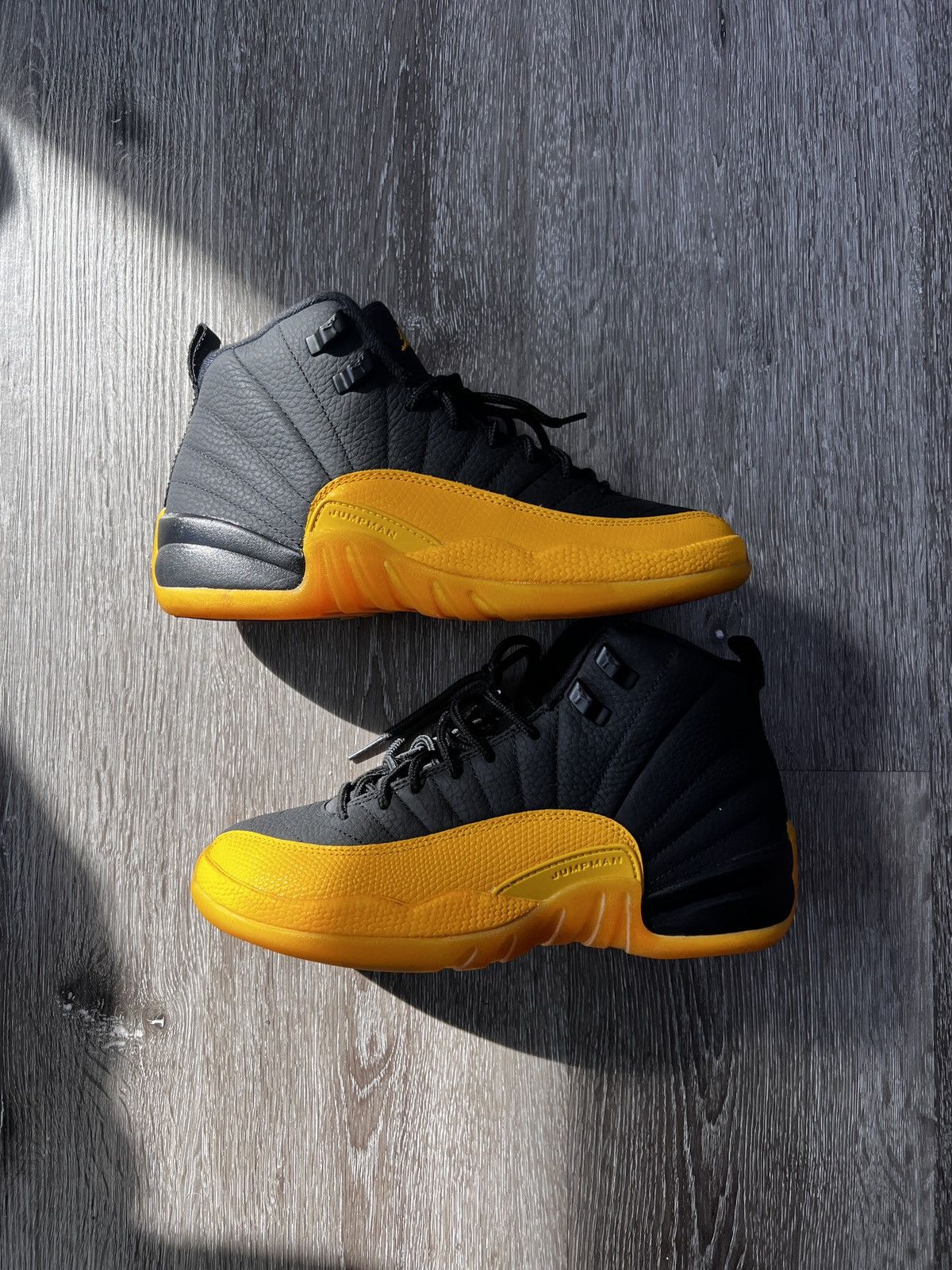Jordan Brand Air Jordan 12 Retro “Black University Gold” (GS) *PRE-OWNED* Size US 6.5 / EU 39-40 - 1 Thumbnail