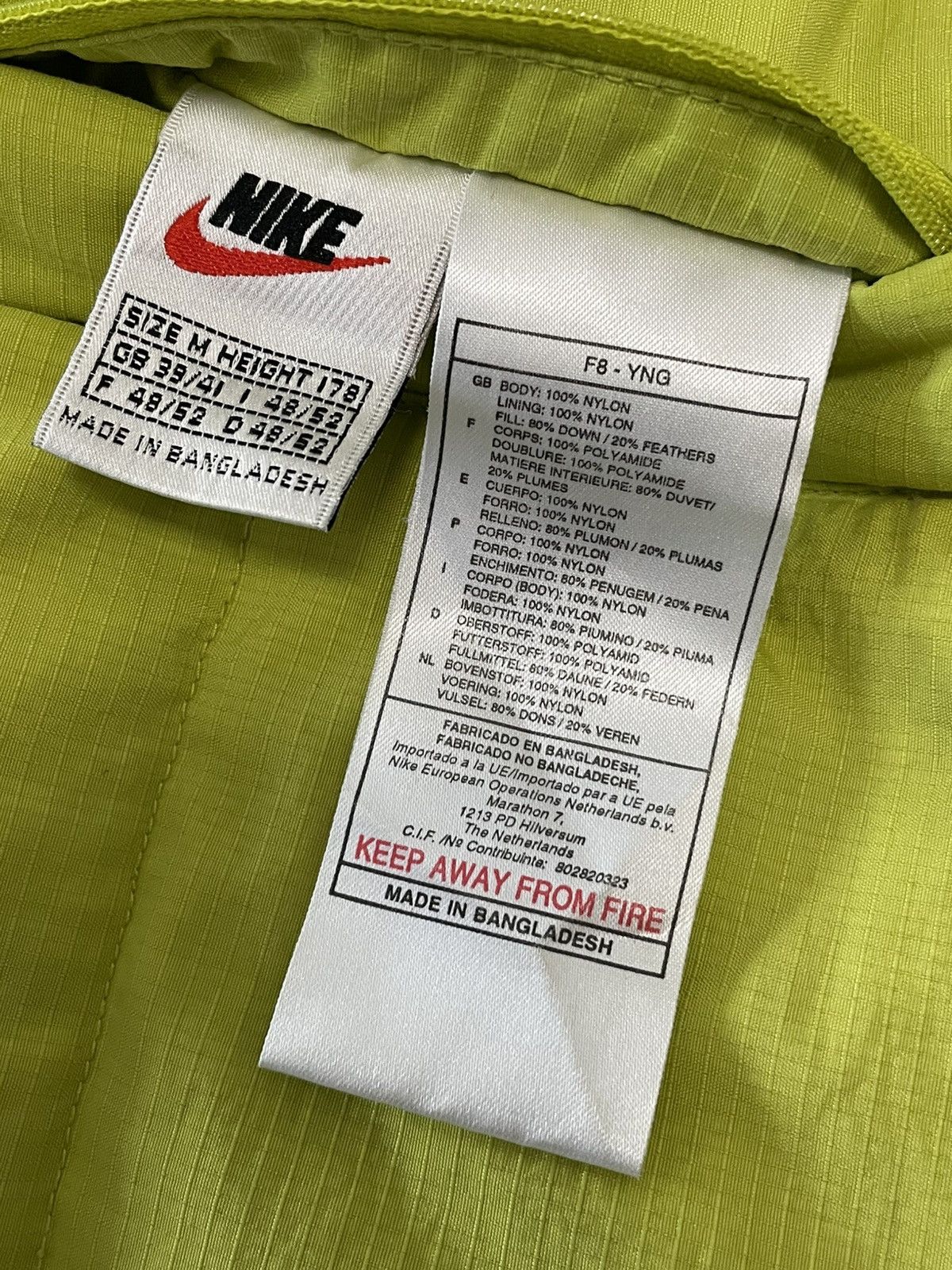 Nike Vintage Nike Big Logo Nylon Puffer Jacket Size US M / EU 48-50 / 2 - 9 Thumbnail