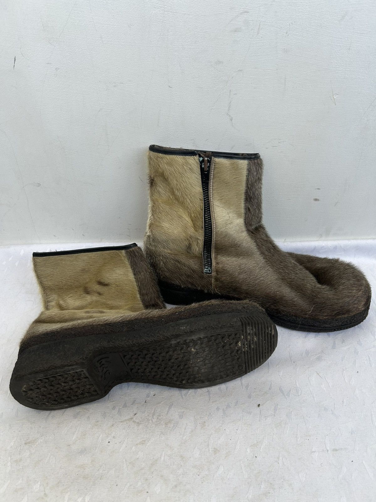 Natural fur boots