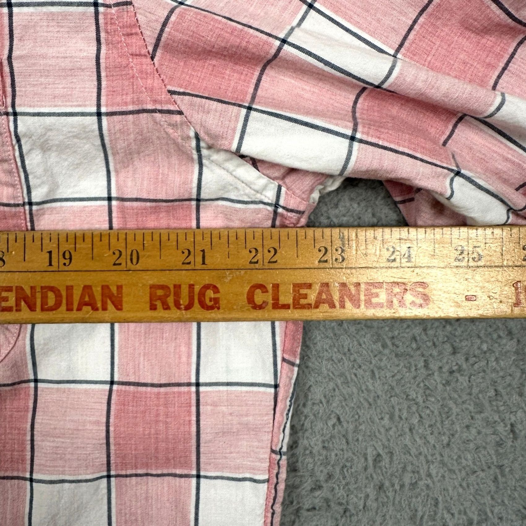 J.Crew J. Crew Button-Down Shirt Plaid Pink White Classic Fit Long Sleeve Men L EUC Size US L / EU 52-54 / 3 - 6 Thumbnail