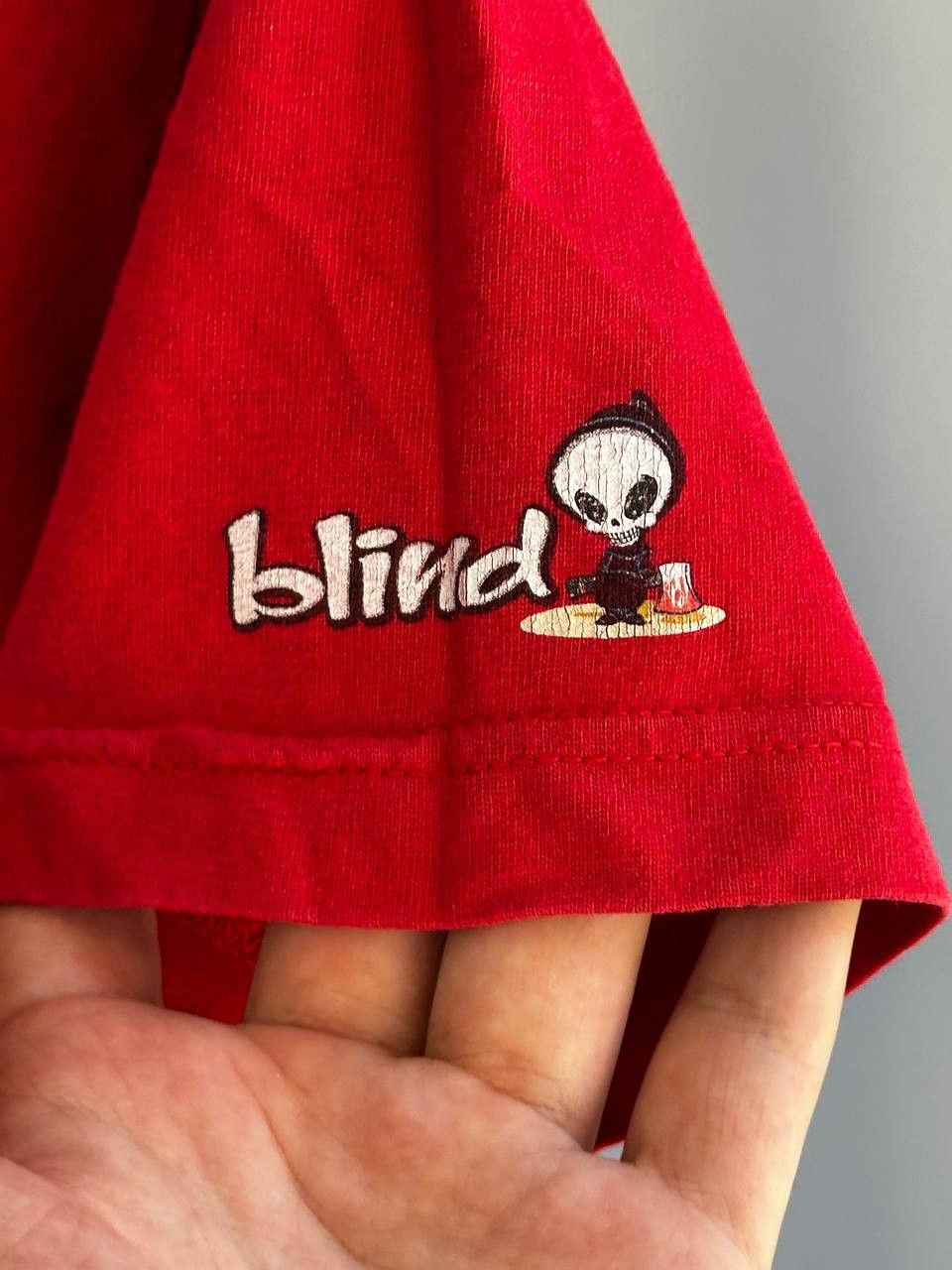 Blind Skateboards 90’s Blind skateboard vintage alien t-shirt Made In USA Size US S / EU 44-46 / 1 - 5 Thumbnail