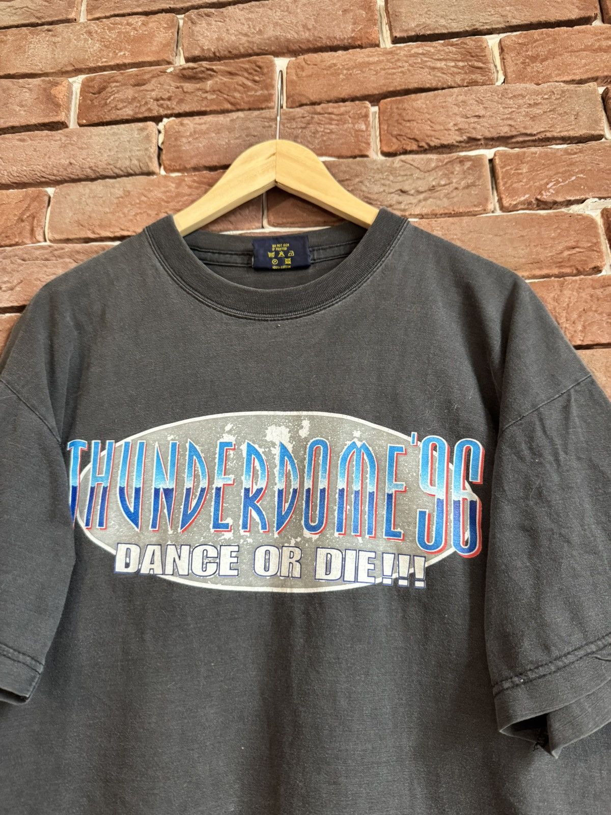 Band Tees Rare Vintage 1996 Thunderdome Dance Die Gabber Band Tshirt Size US XL / EU 56 / 4 - 3 Thumbnail