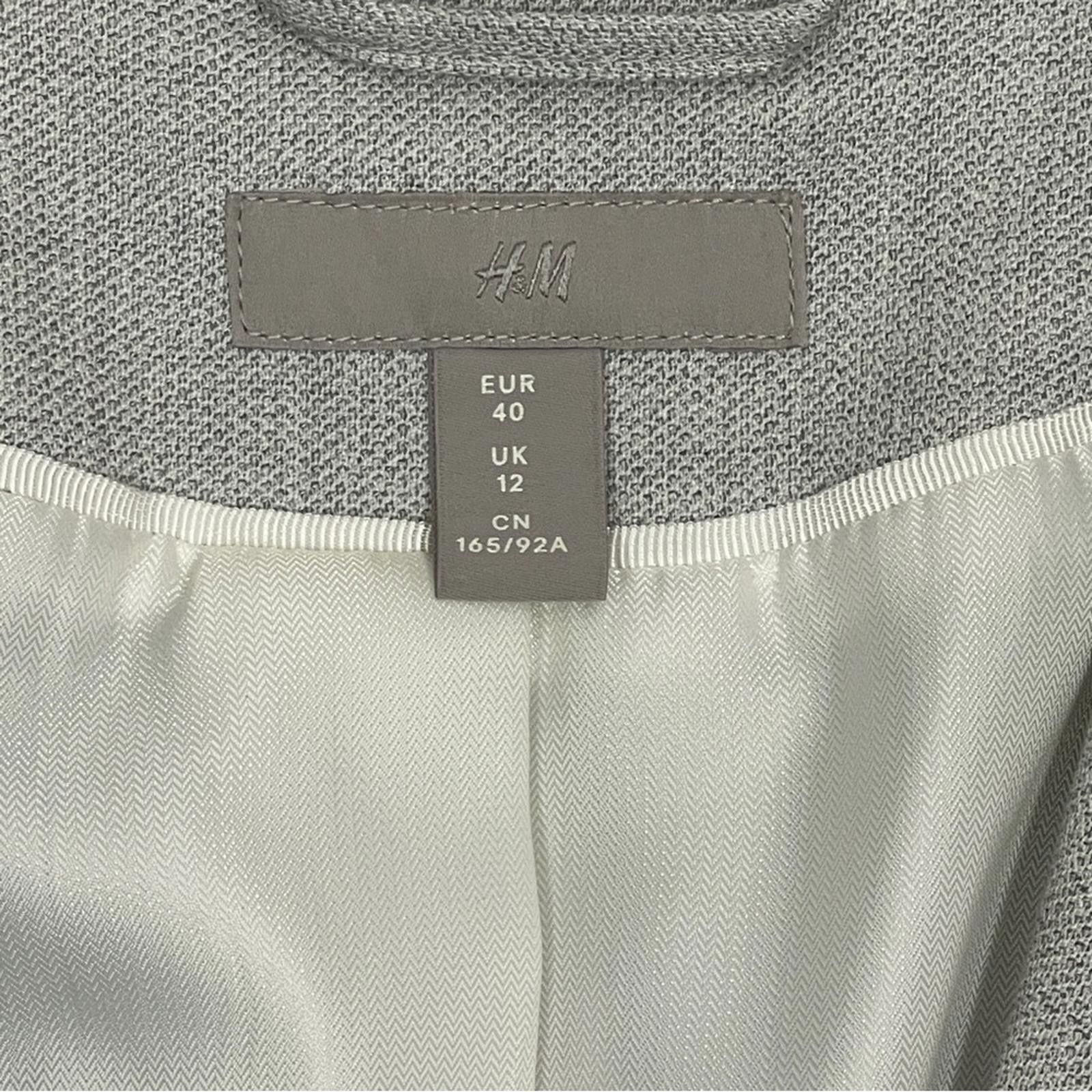 H&M Classic Gray H&M Woman's Blazer - size 8P Size M / US 6-8 / IT 42-44 - 4 Thumbnail