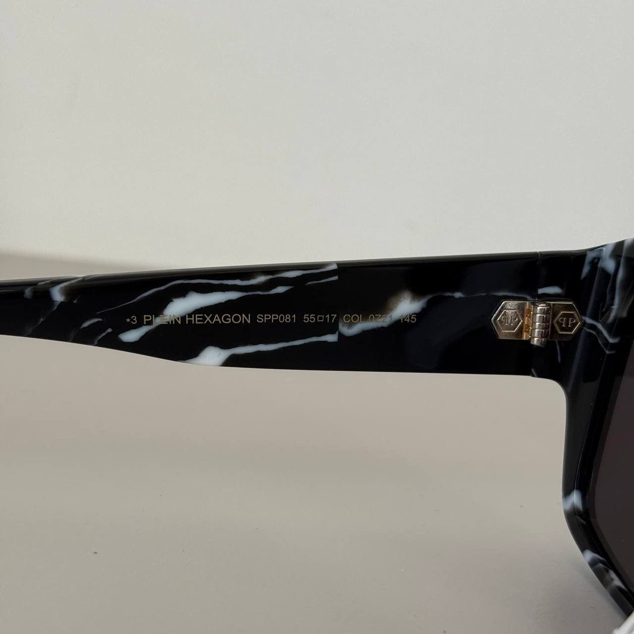 Philipp Plein Philipp Plein Hexagon SPP081 Men’s Sunglasses Marble Black Size ONE SIZE - 15 Thumbnail