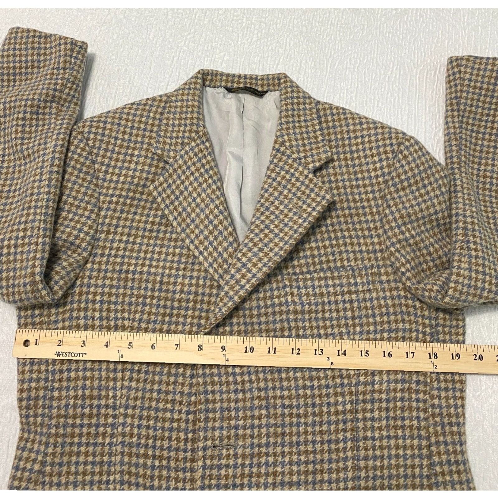 Hart Schaffner Marx VINTAGE Hart Schaffner Marx Brown Plaid Blazer Coat J Svoboda Sons Men's Store Mens 40 Brown Plaid Blazer Coat Vintage Hart Schaffner Marx Size 40R - 3 Thumbnail