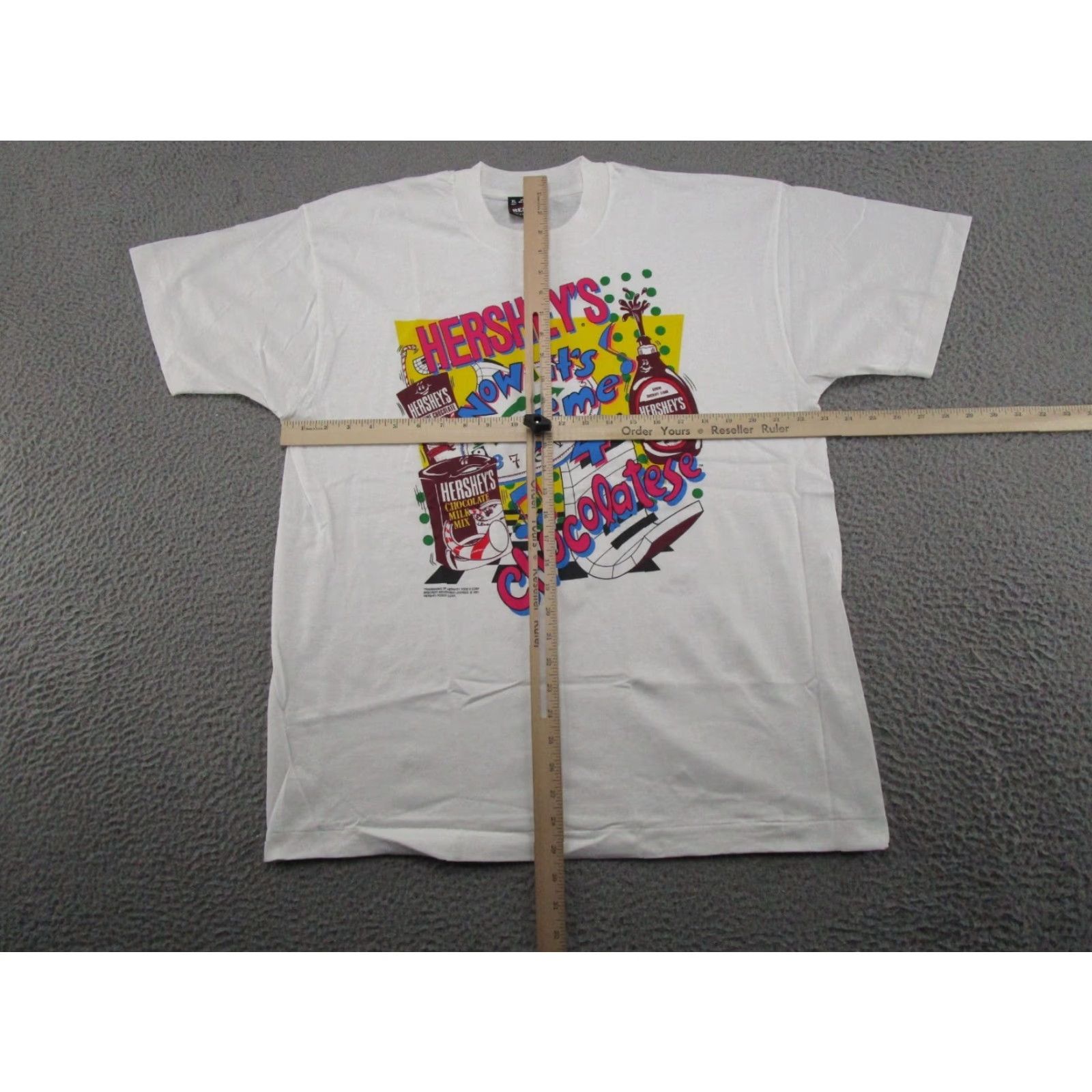 Fruit Of The Loom VINTAGE Hersheys Now It’s Time For Chocolate 1991 USA Shirt XL White 90s Mens Single Stitch EUC Cotton Polyester T-Shirt Crew Neck Short Sleeve Size US XL / EU 56 / 4 - 5 Thumbnail