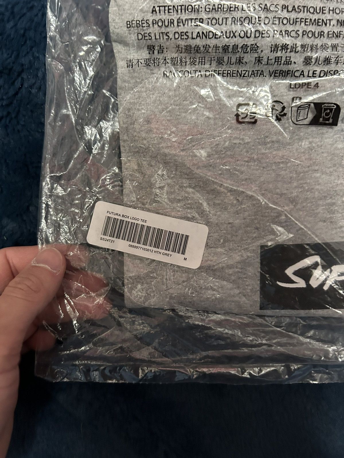 Supreme Supreme futura tee Size US M / EU 48-50 / 2 - 3 Thumbnail
