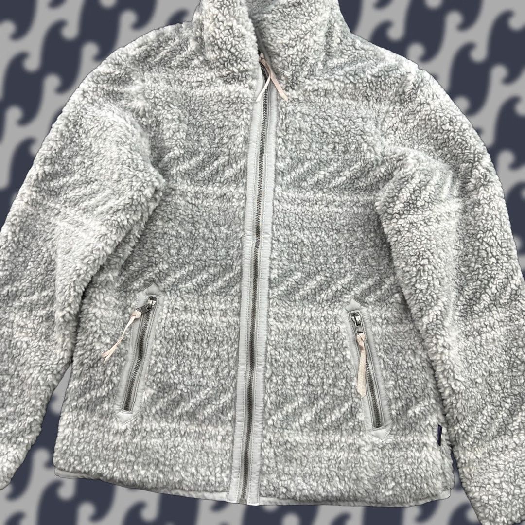 Patagonia Patagonia Jacket Womens M Gray Fleece Full Zip Hooded Casual Basic Jacket Size M / US 6-8 / IT 42-44 - 1 Thumbnail