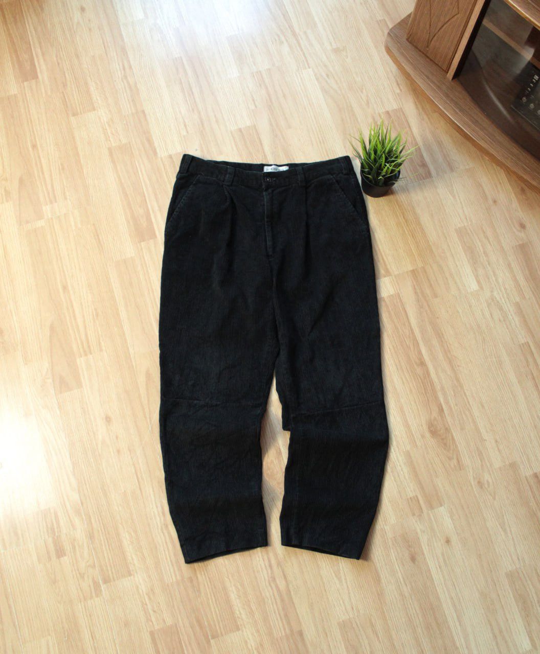 Iceberg 🔥 Rare Iceberg Disney Corduroy Pants Velvet Trousers Black Size US 32 / EU 48 - 1 Thumbnail