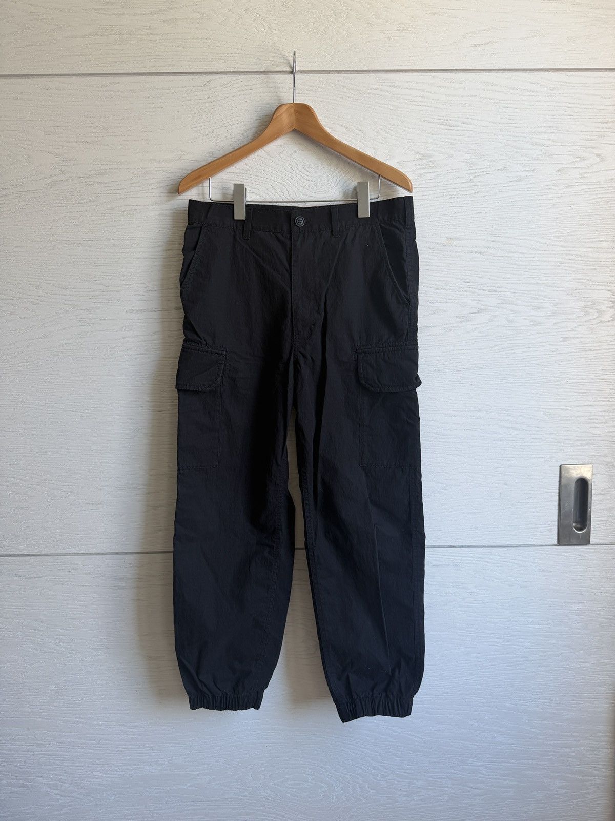 Comme des Garcons Homme Comme des Garcons Homme Black Cargo Pantd Size US 30 / EU 46 - 2 Thumbnail