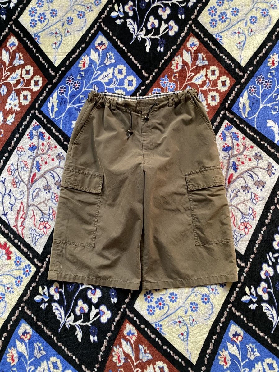 Burberry Burberry Cargo Baggy Shortpants Size US 30 / EU 46 - 1 Thumbnail