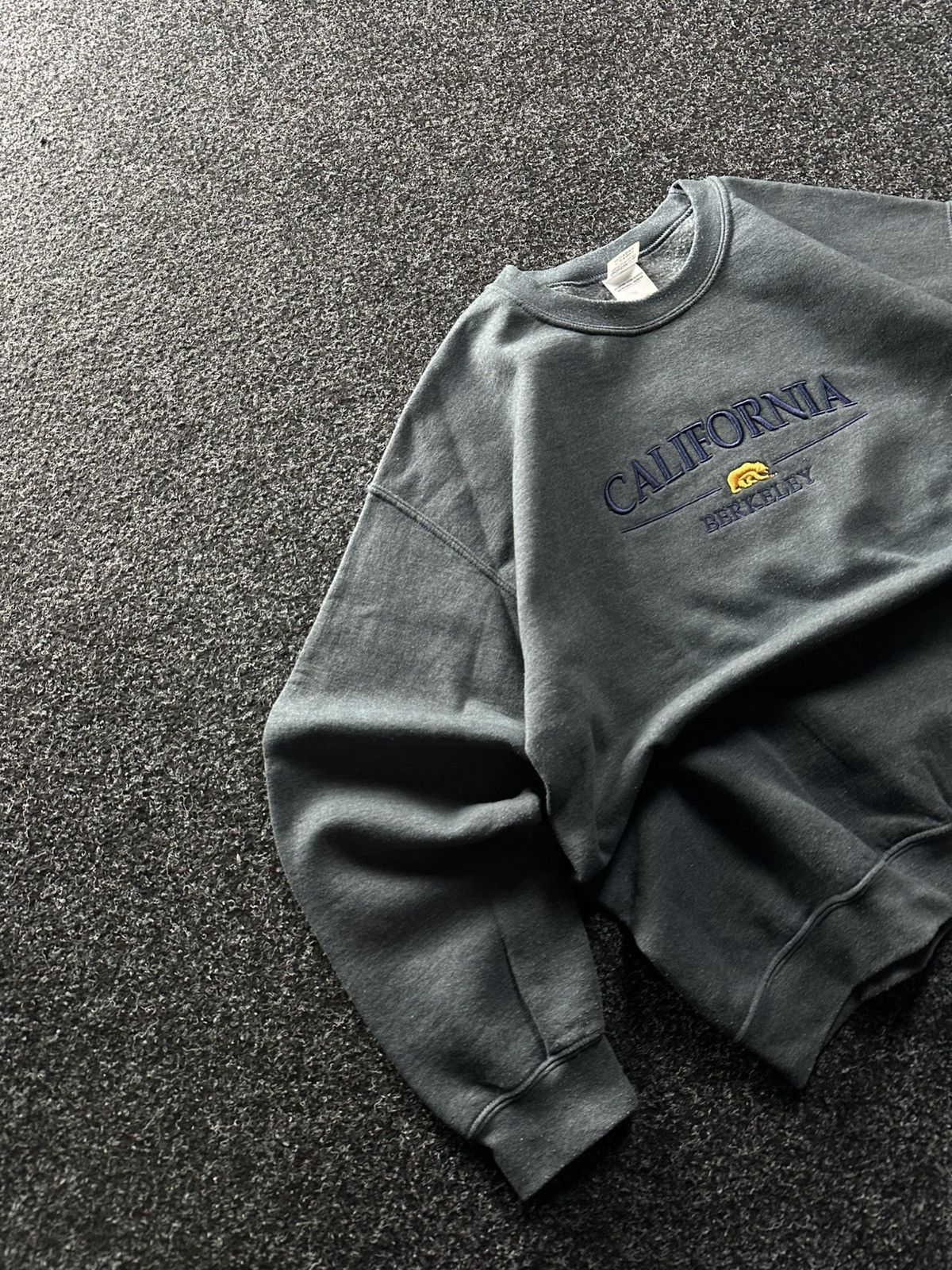 Vintage 🚨Vintage 90s USA California berkeley bear Sweatshirt y2k Size US L / EU 52-54 / 3 - 2 Thumbnail