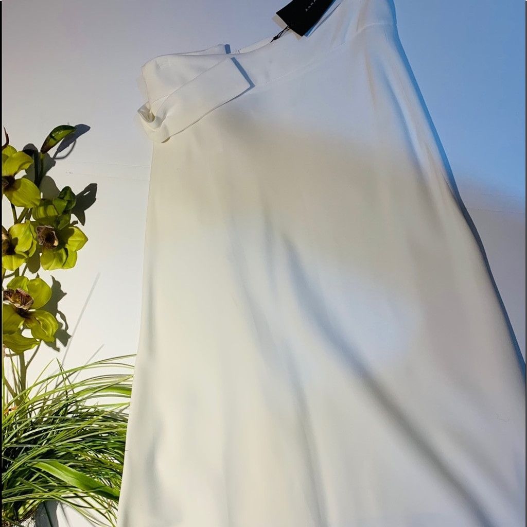 Zara Zara Woman BN white skirt Dize S with side slit Size 26" / US 2 / IT 38 - 4 Thumbnail