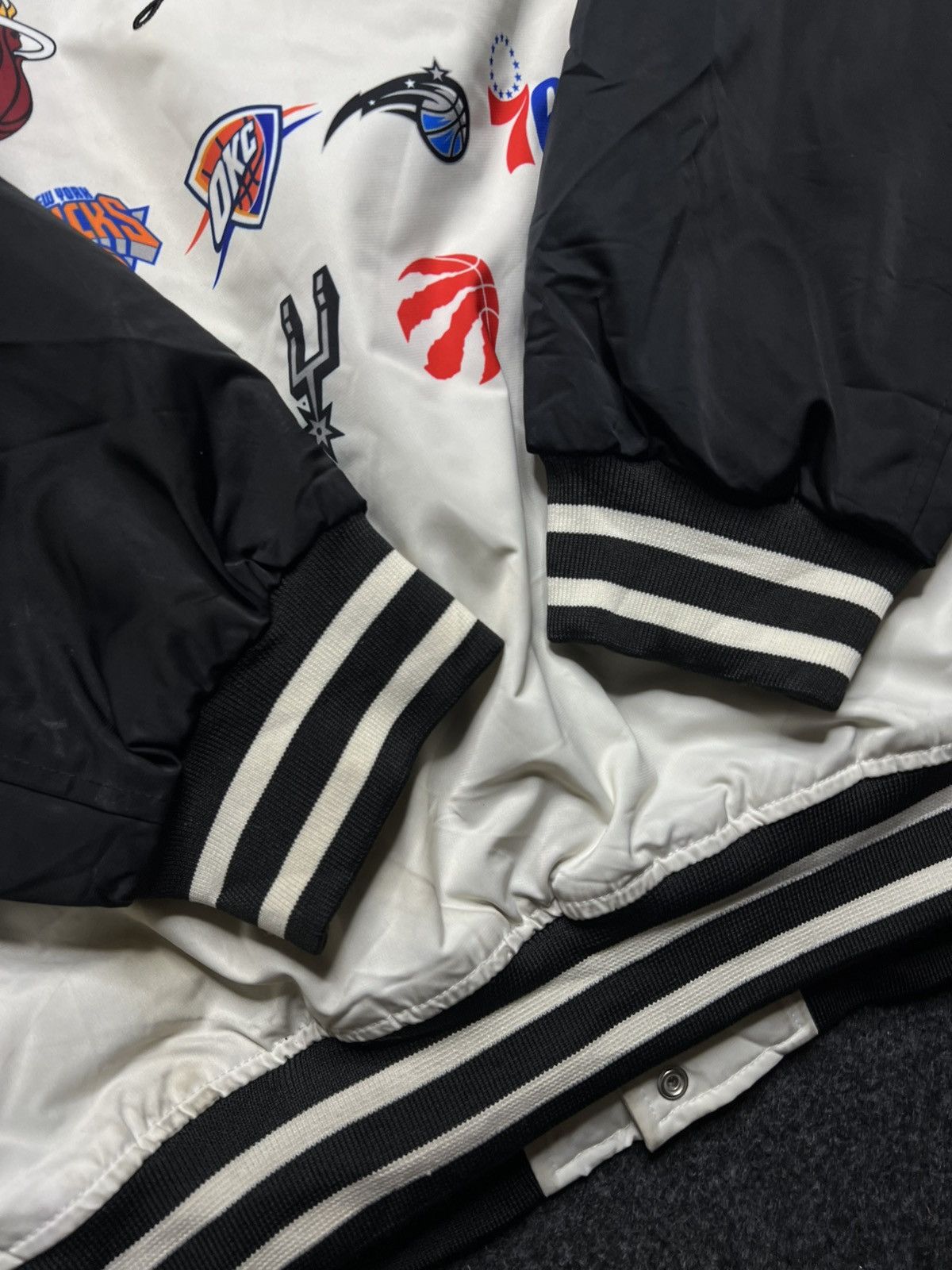NBA VTG NBA X STAPLES ALL TEAMS FULL VERSITY BOMBER JACKET 2XL Size US XL / EU 56 / 4 - 20 Thumbnail