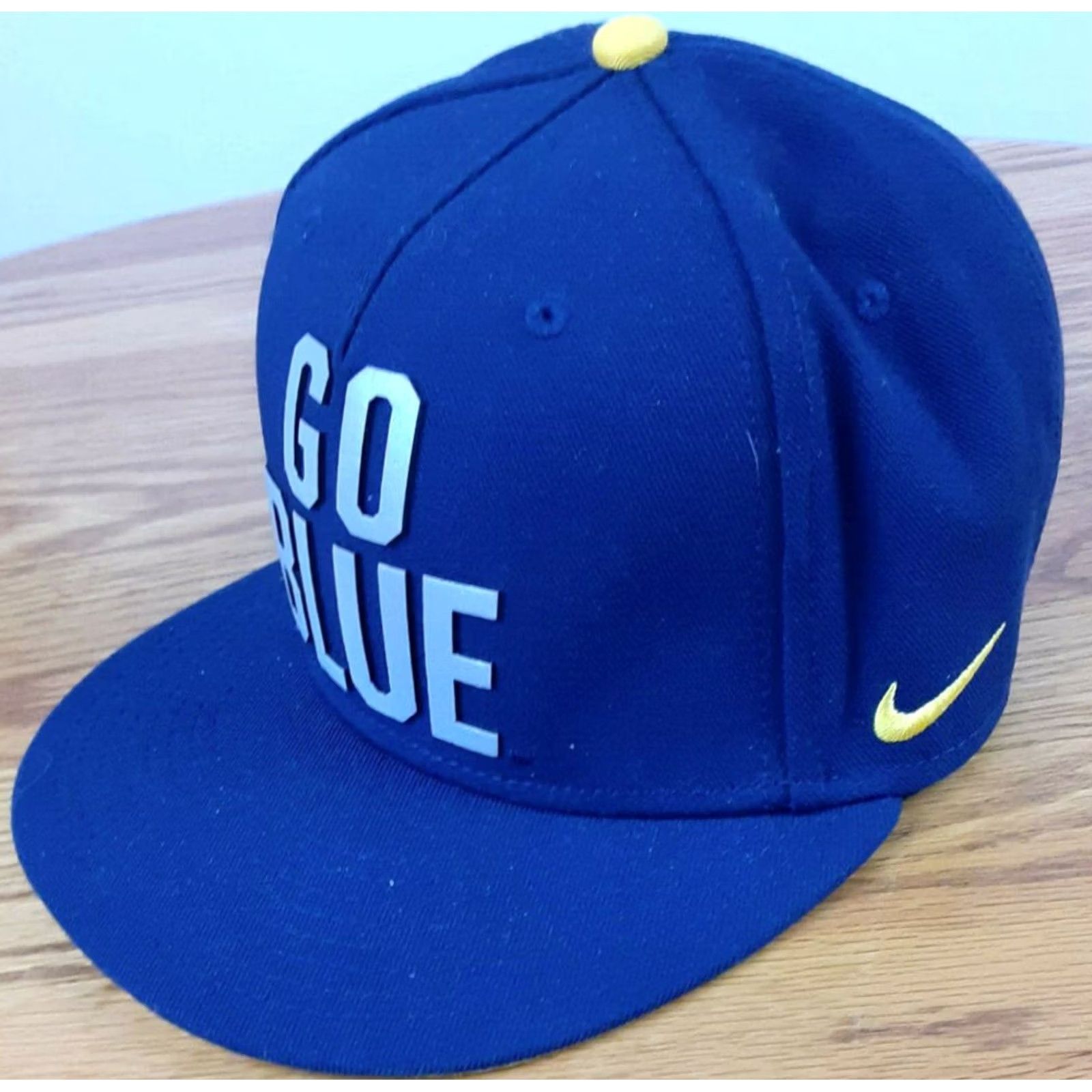 Nike VINTAGE Nike Hat Adjustable Blue Michigan Wolverine Go Blue True Reflective Strap EUC Mens Size ONE SIZE - 4 Thumbnail