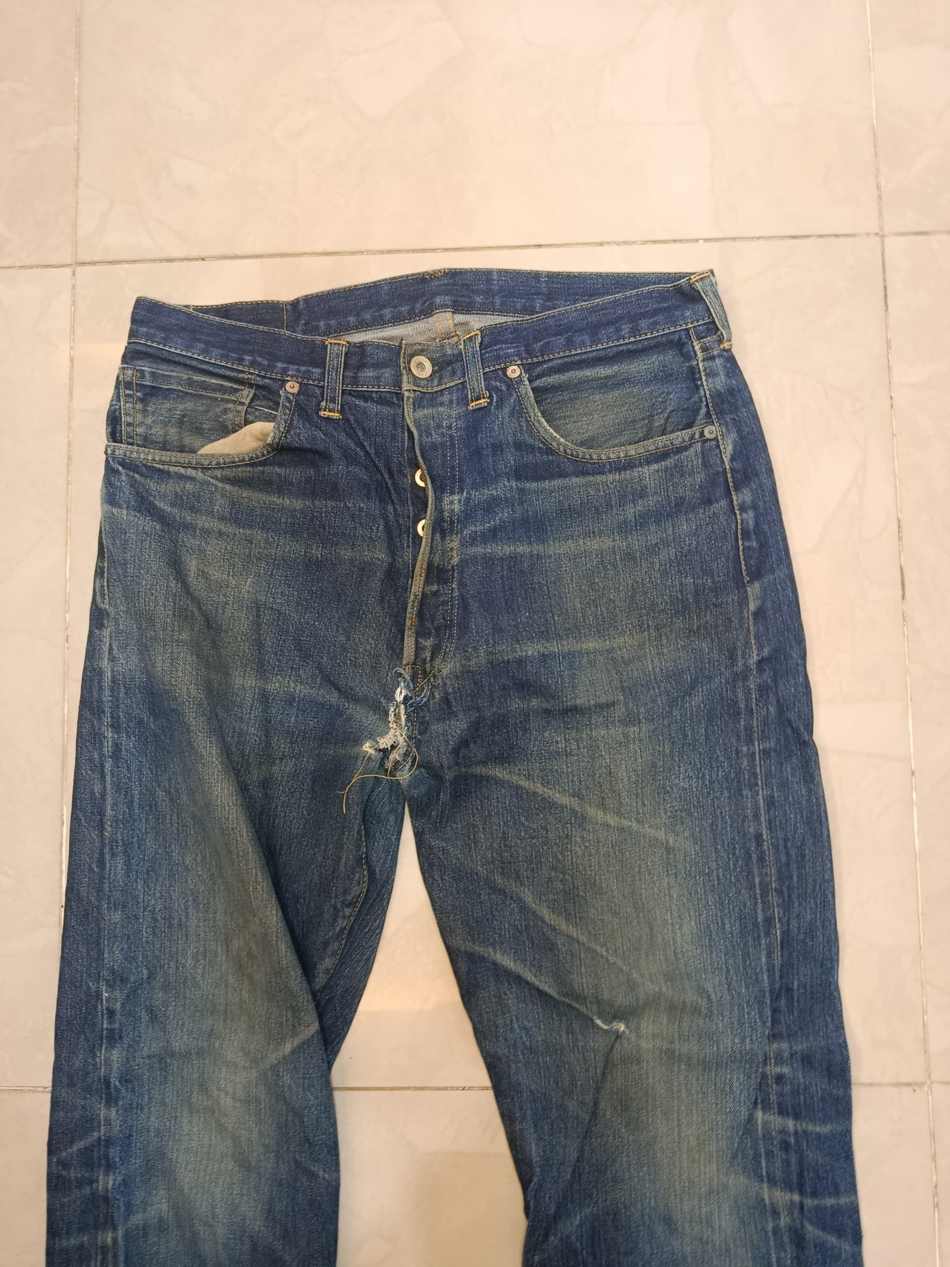 Levi's DISTRESSED LEVIS S501XX #555 BIG E SELVEDGE DENIM Size US 36 / EU 52 - 3 Thumbnail