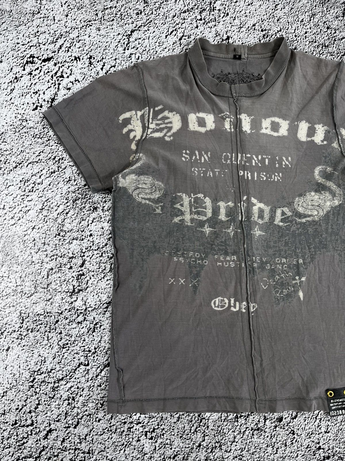 Vintage Vintage Y2K Japanese faded big logo patchwork t shirt M Size US M / EU 48-50 / 2 - 2 Thumbnail