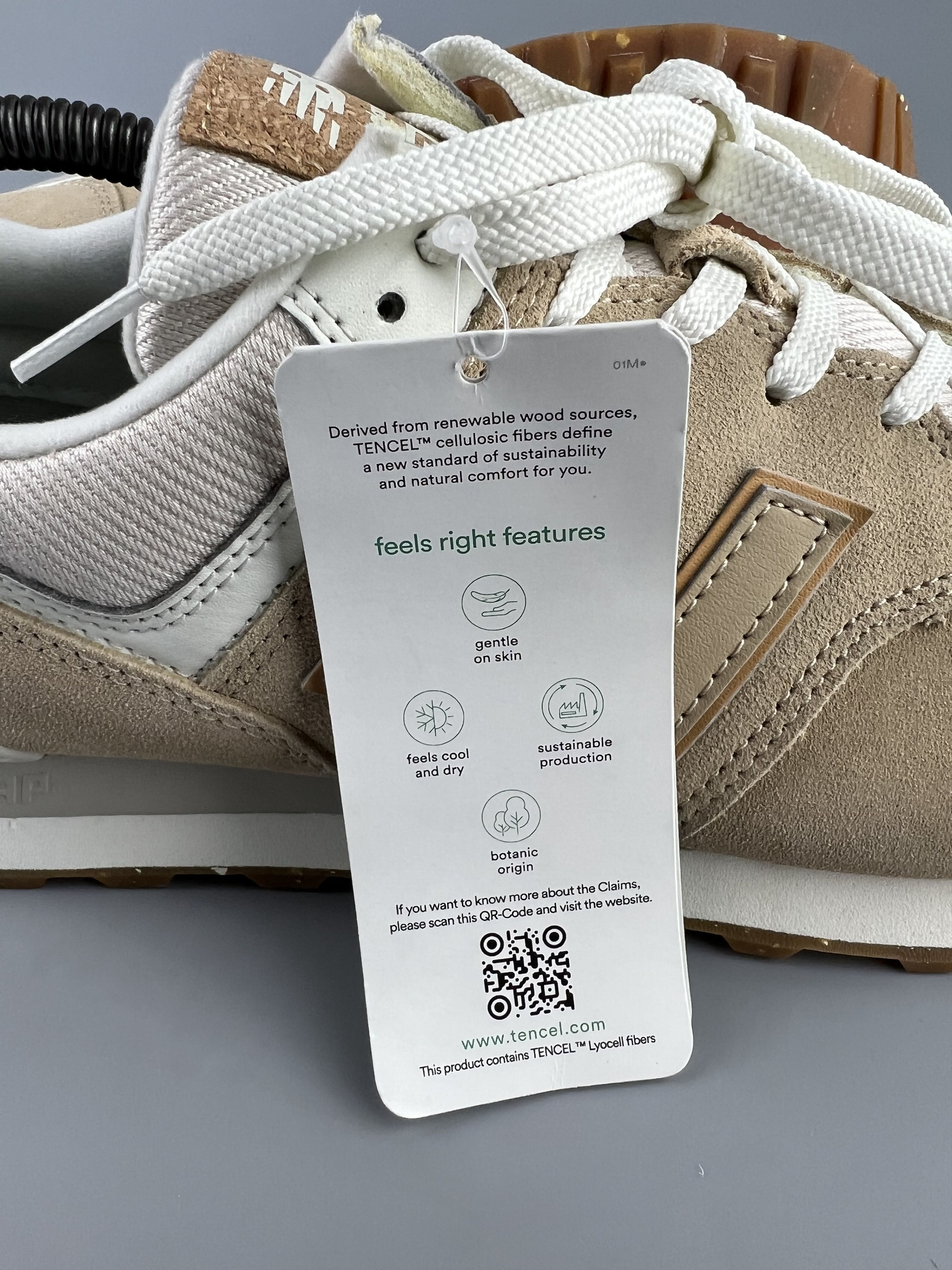 New Balance New Balance 574 Men's Beige Sneakers US11 UK10.5 EU45 Size US 11 / EU 44 - 8 Thumbnail