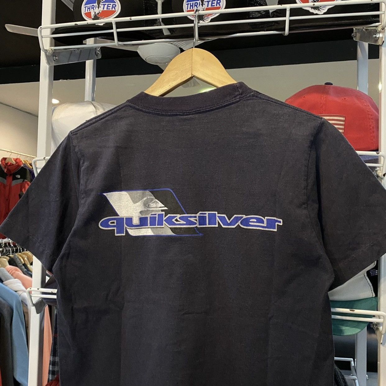 Quiksilver VTG 90s Quiksilver Big Back Logo Surf Skate Tee Size US S / EU 44-46 / 1 - 3 Thumbnail