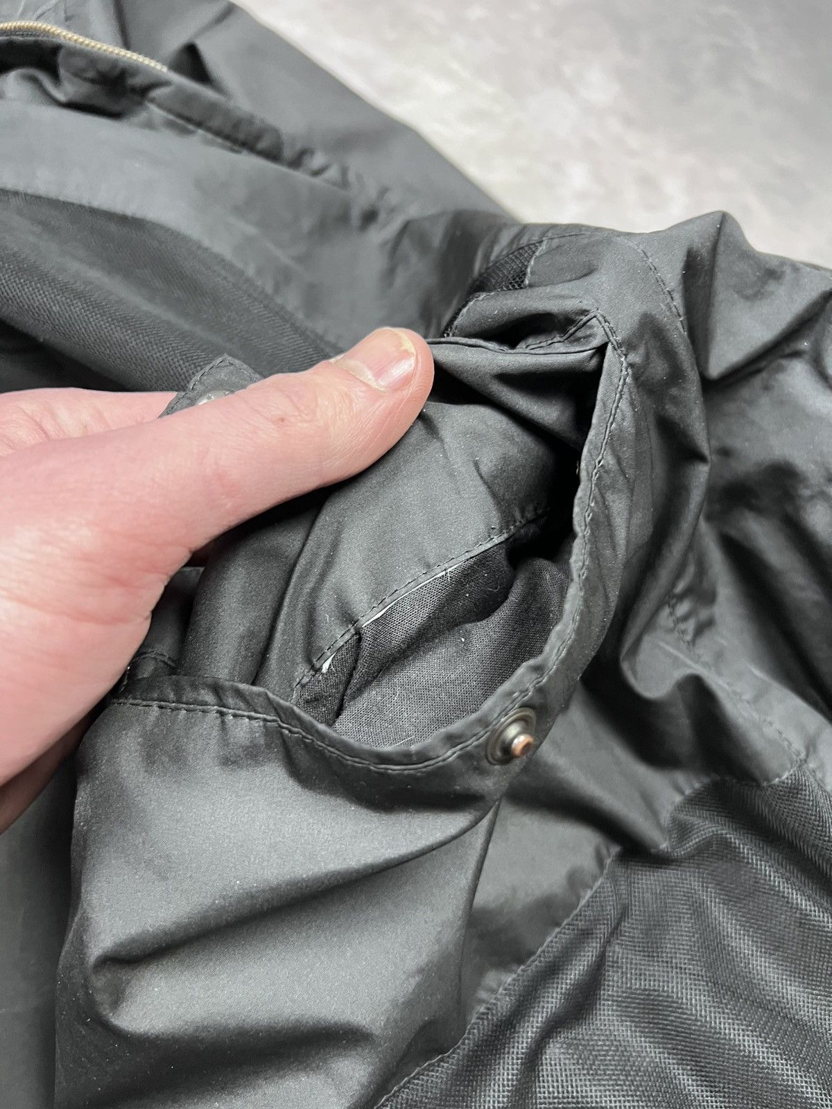 Burberry Prorsum Vtg Burberry London Men’s Black Jacket Windbreaker Size L/XL Size US L / EU 52-54 / 3 - 13 Thumbnail