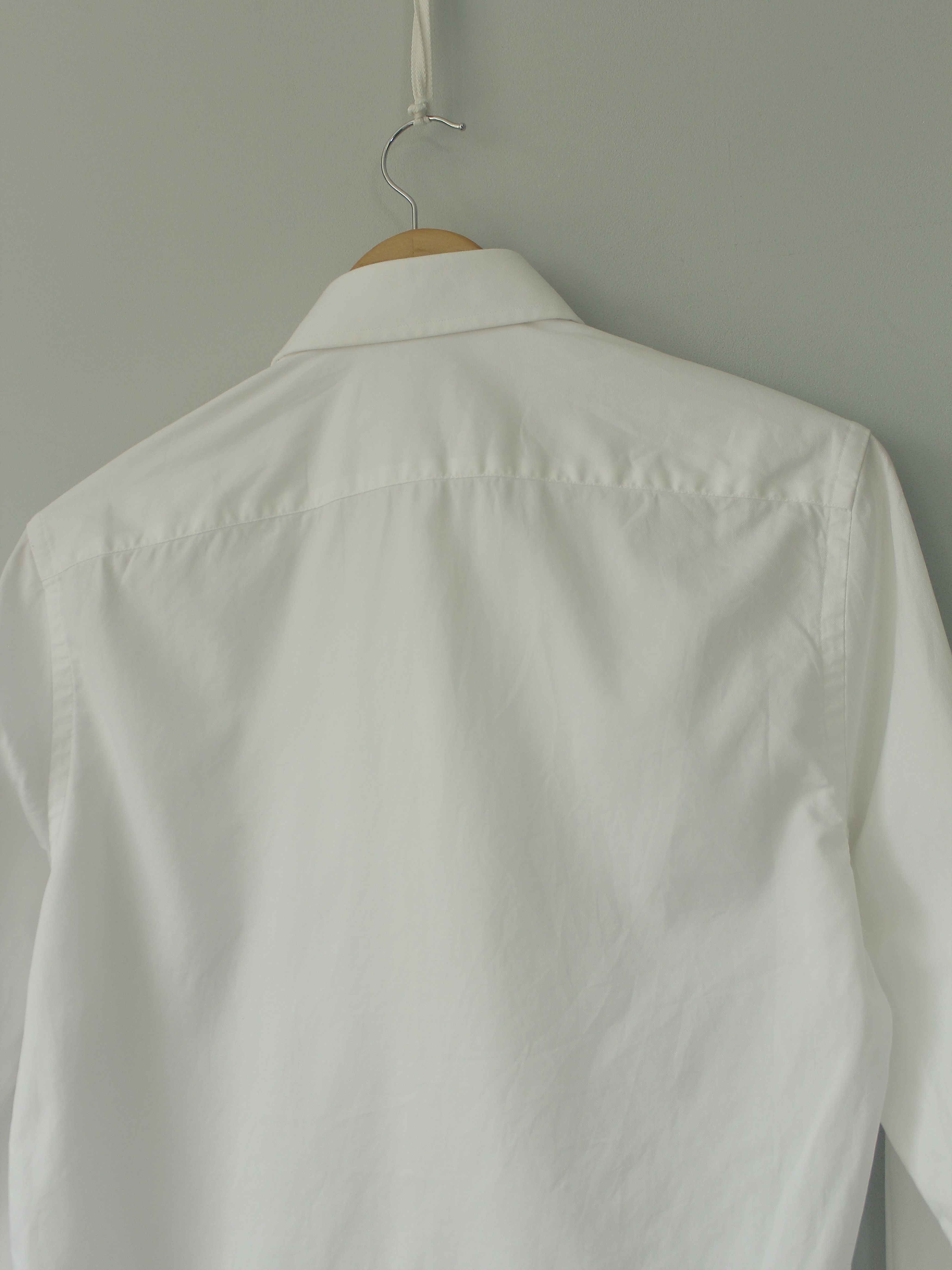 Boggi Boggi Custom Fit Button Up shirt White holes for cufflinks Size US S / EU 44-46 / 1 - 7 Thumbnail