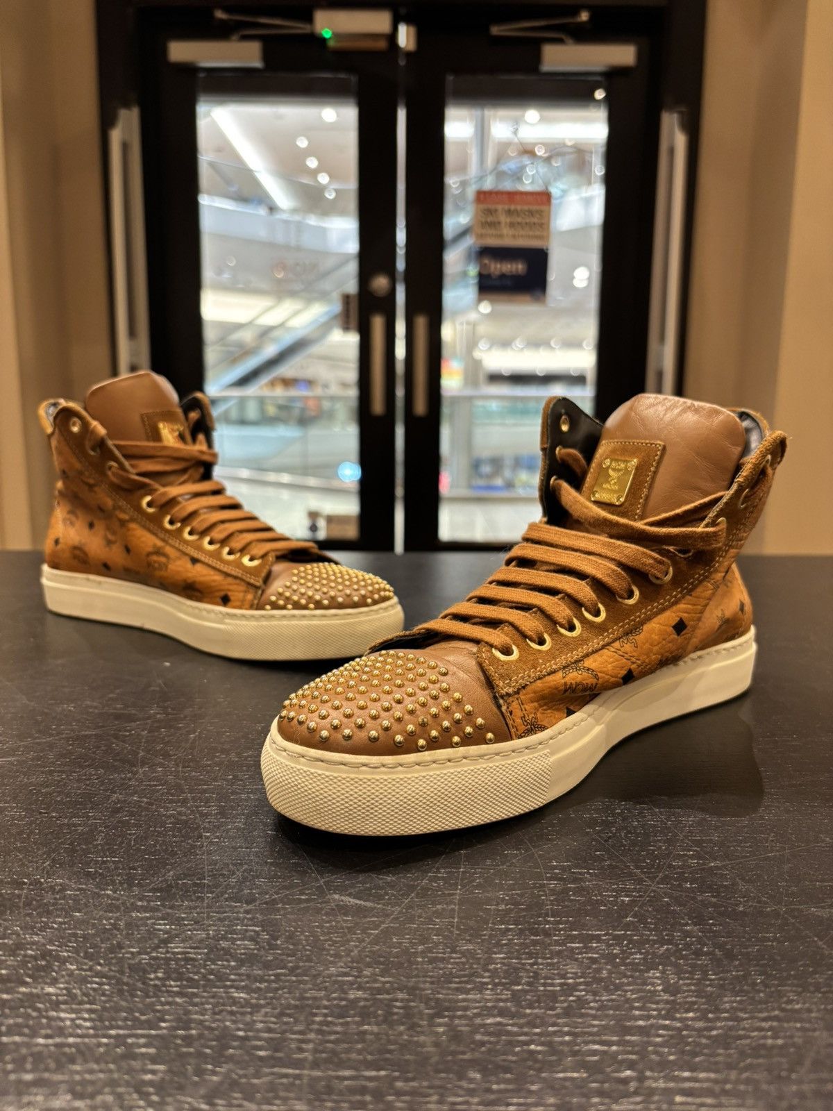 MCM MCM Leather High Top Sneaker Size US 7 / EU 40 - 2 Thumbnail