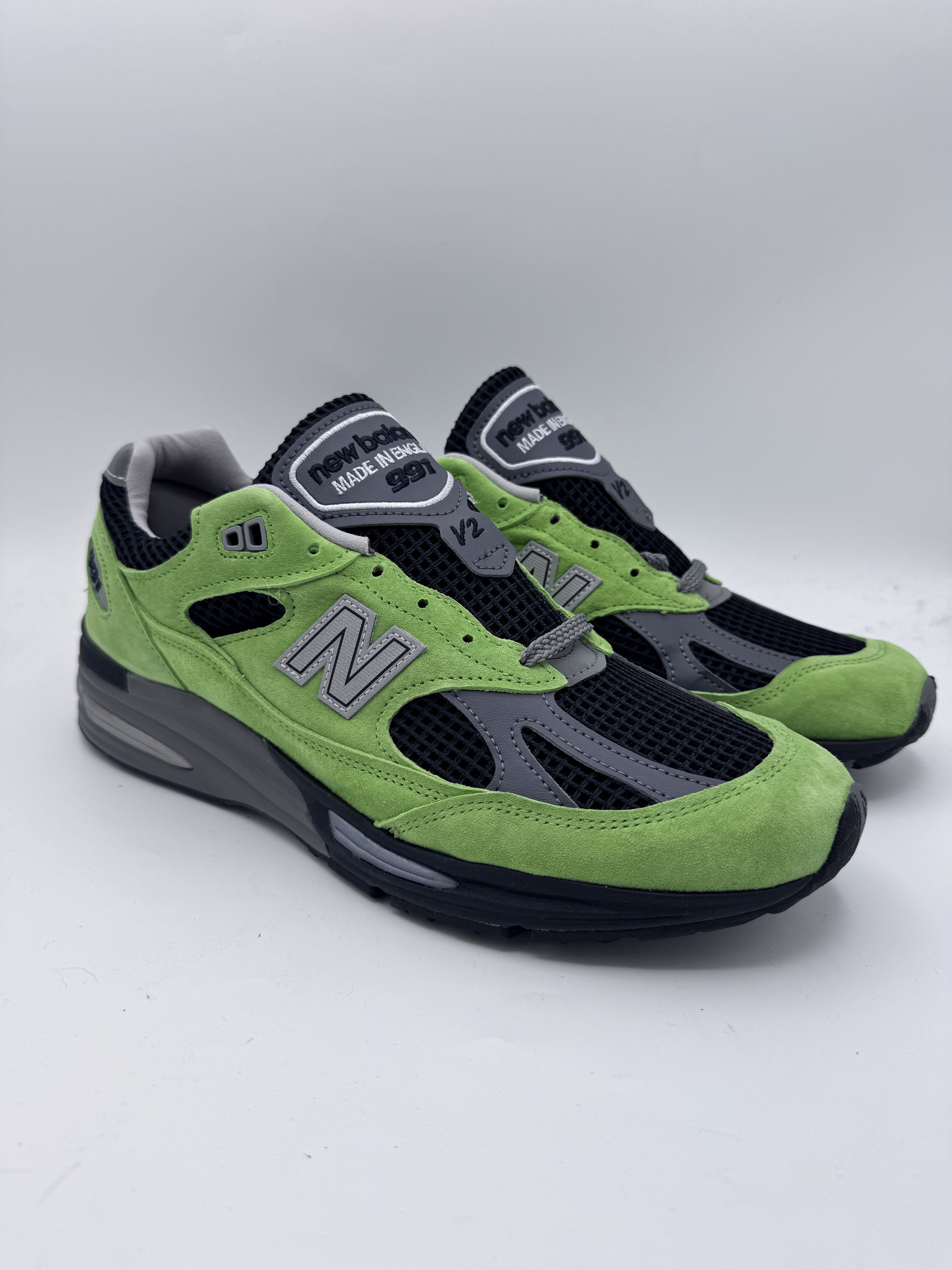 New Balance New Balance 991v2 City Pack Green Europe Made in England Size US 9.5 / EU 42-43 - 1 Thumbnail