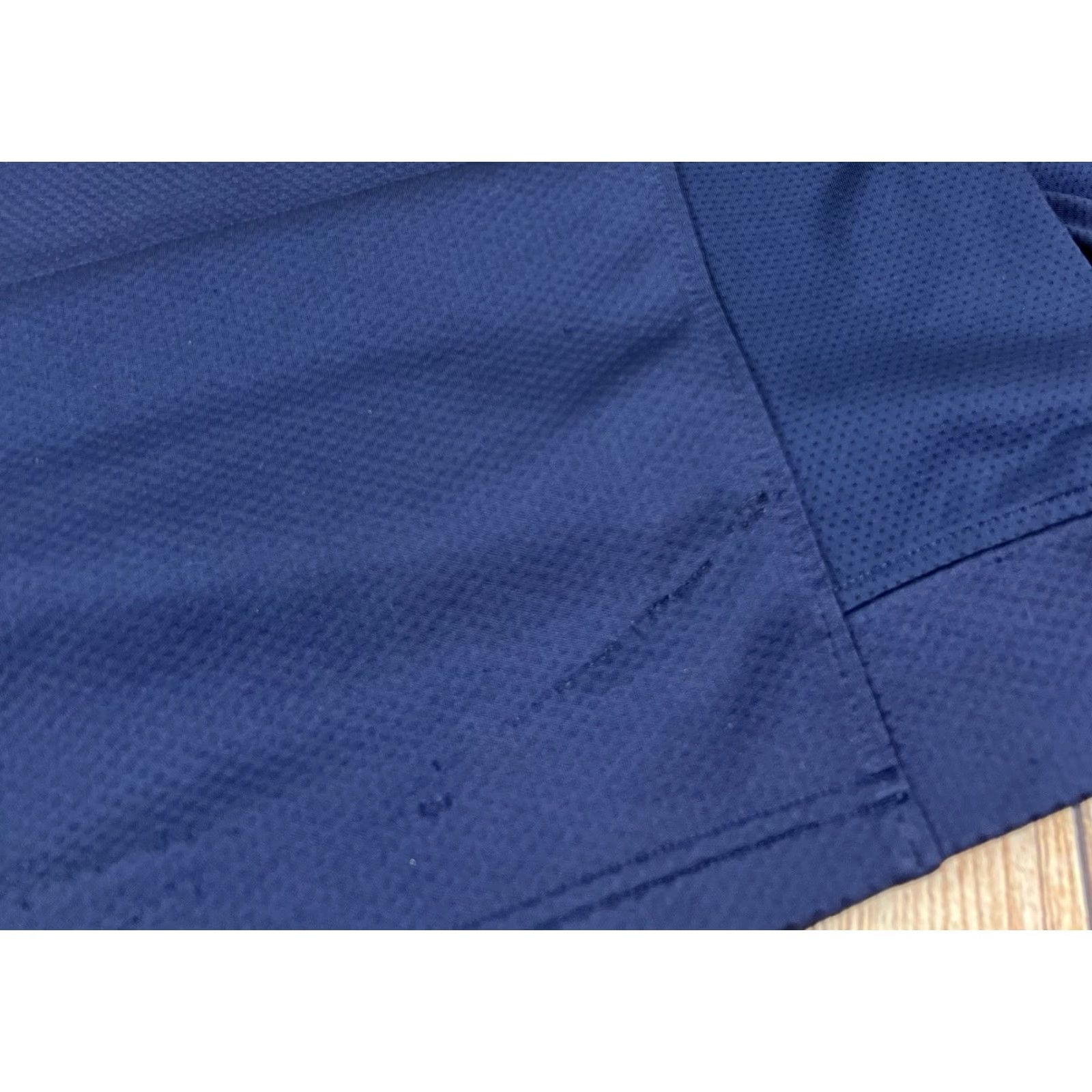 Under Armour Under Armour Mens Long Sleeve Shirt AllSeason Blue L Casual Activewear Pullover Size US L / EU 52-54 / 3 - 7 Thumbnail